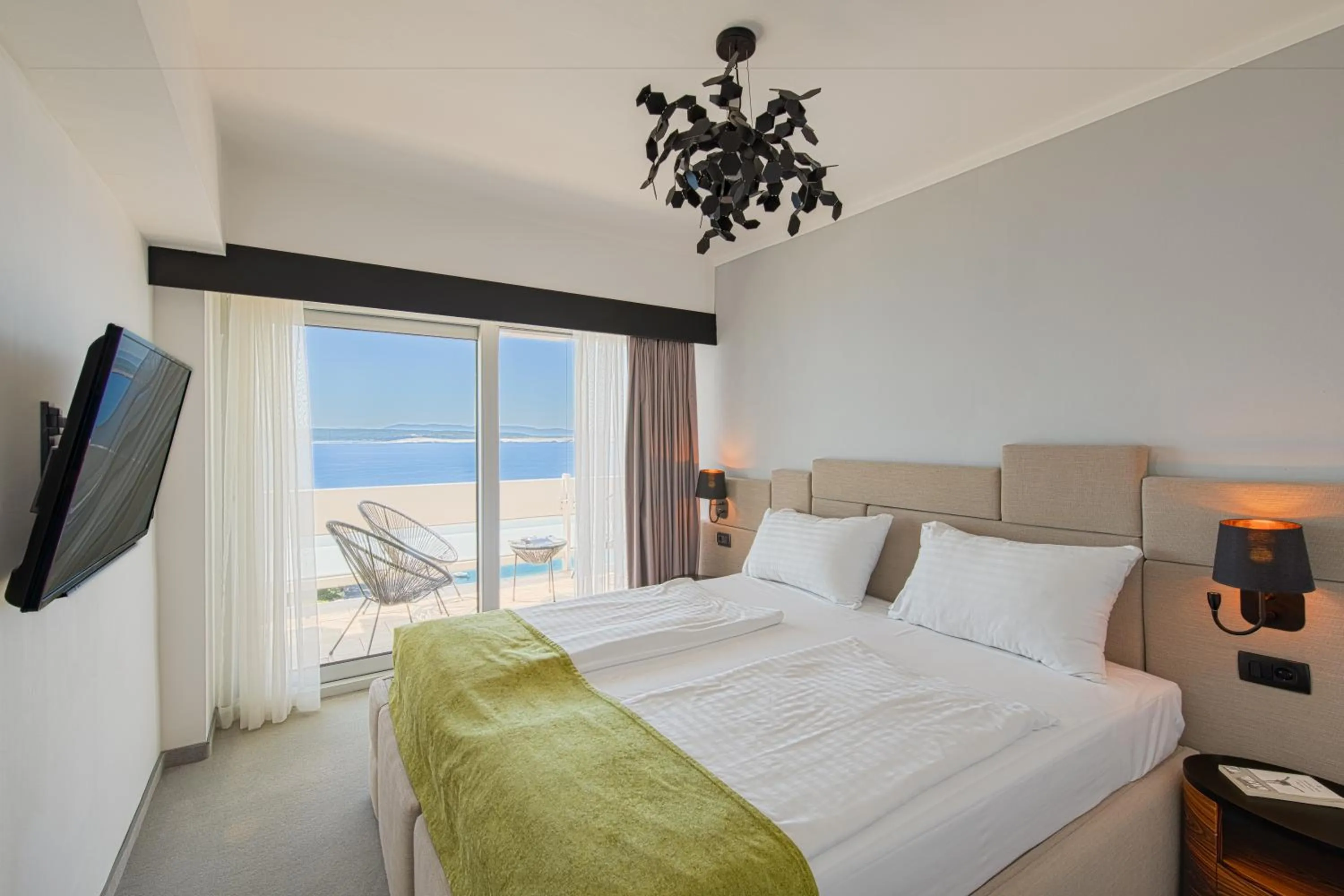 Suite with Sea View and 2 Balconies in Hotel Omorika