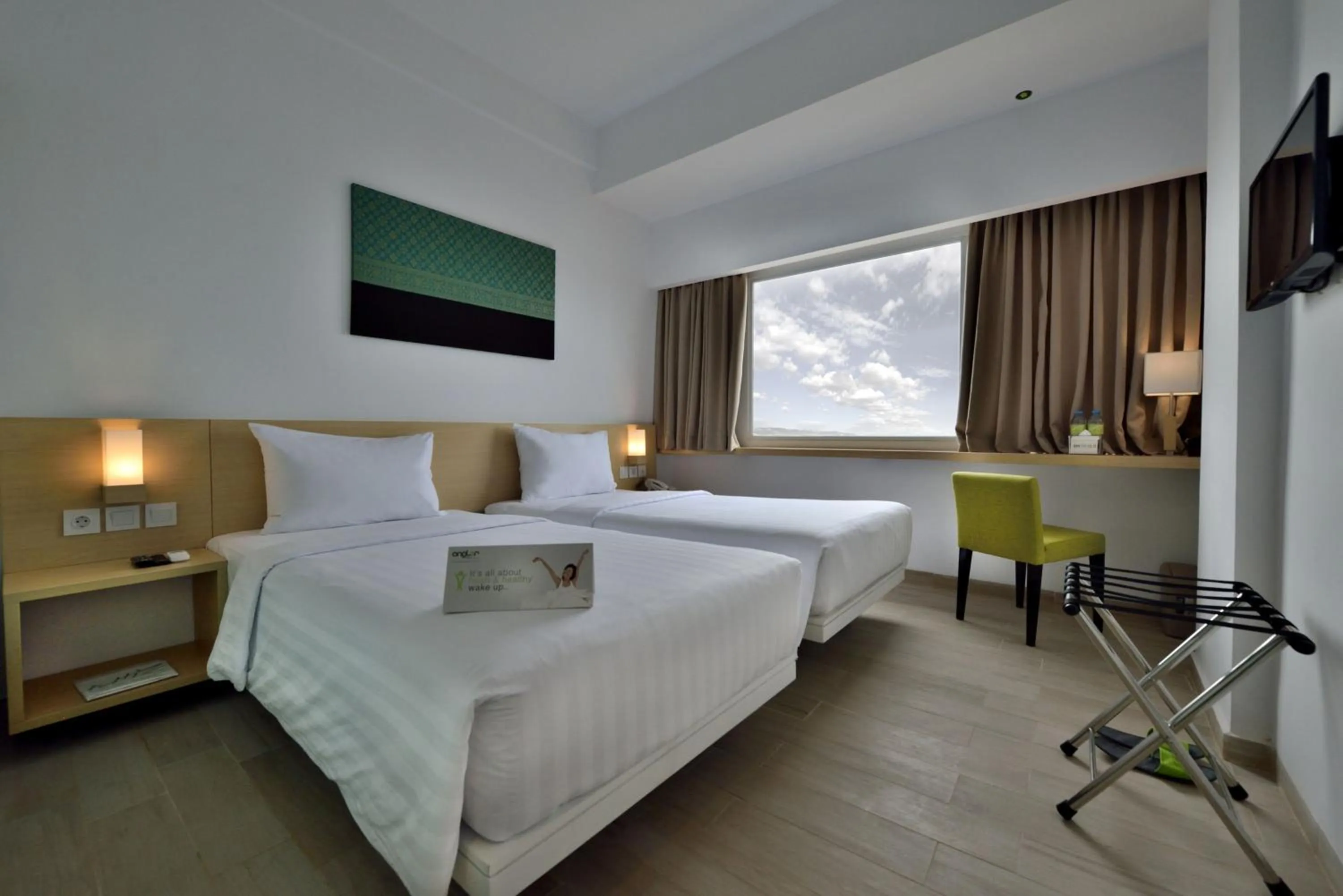 Standard Twin Room in Whiz Prime Hotel Sudirman Pekanbaru