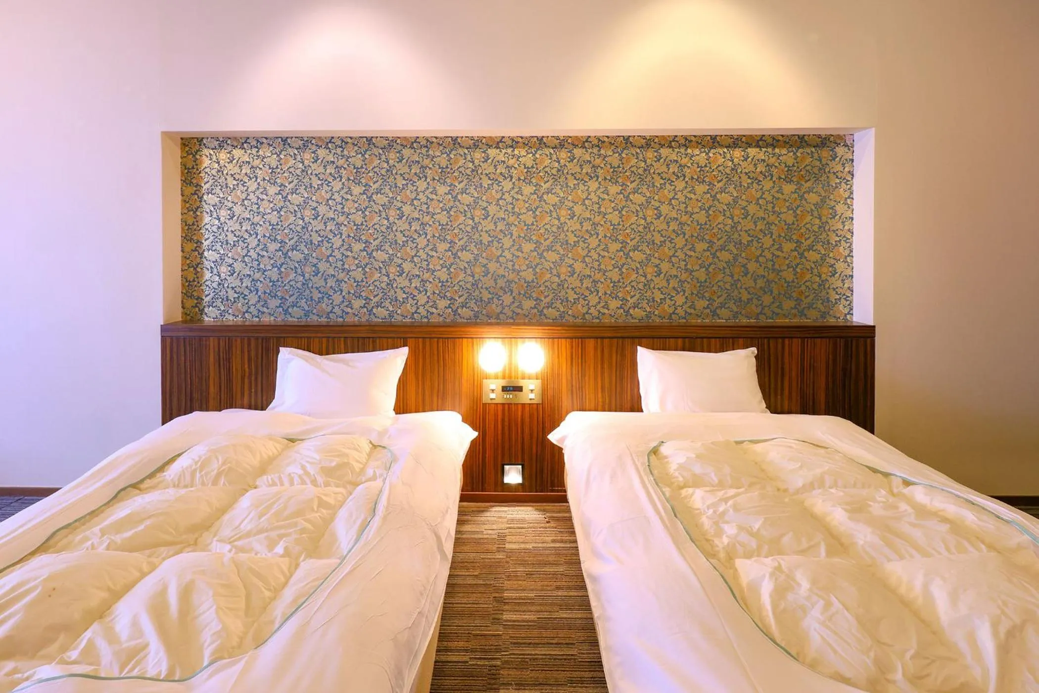 Standard Twin Room - Non-Smoking - Shared Bathroom in Ooedo Onsen Monogatari Premium Yamashitaya