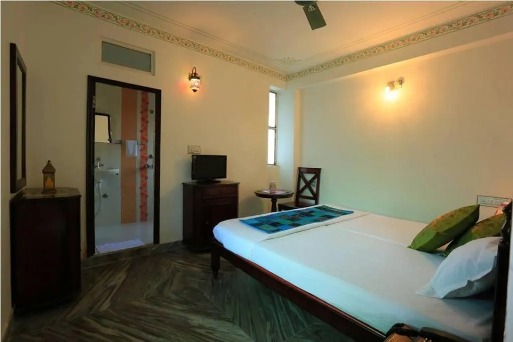 Budget Double Room - single occupancy in Hotel Janak Niwas