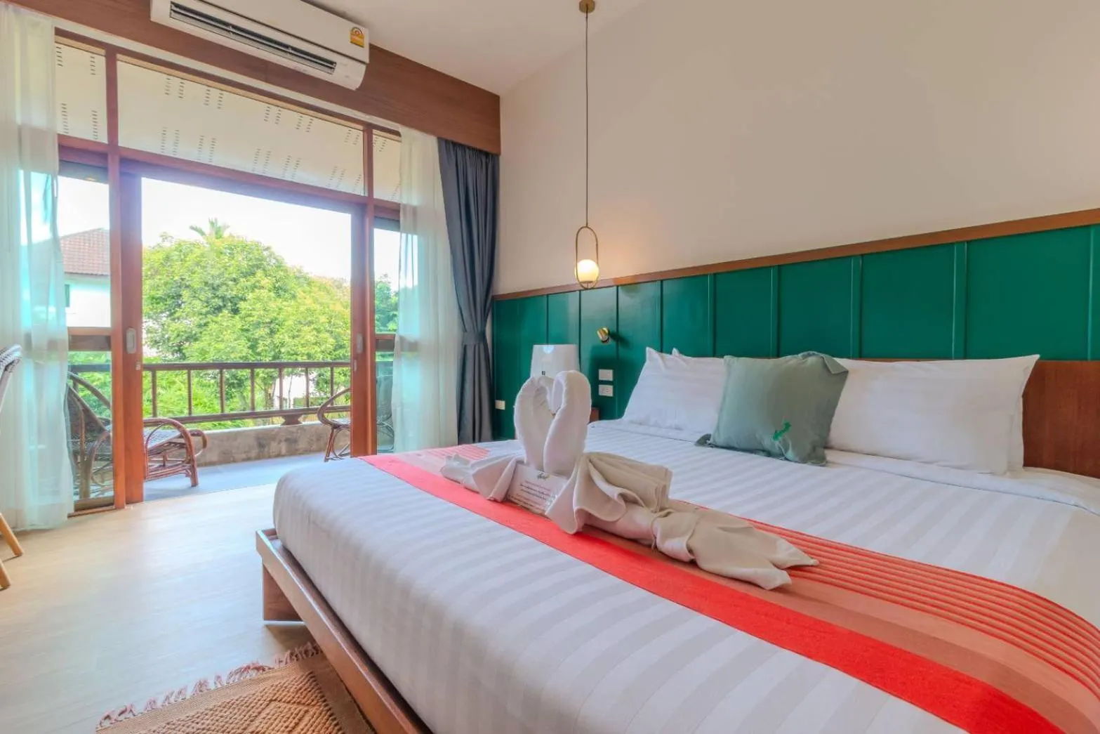 Deluxe Double Room with Balcony in AuangKham Resort