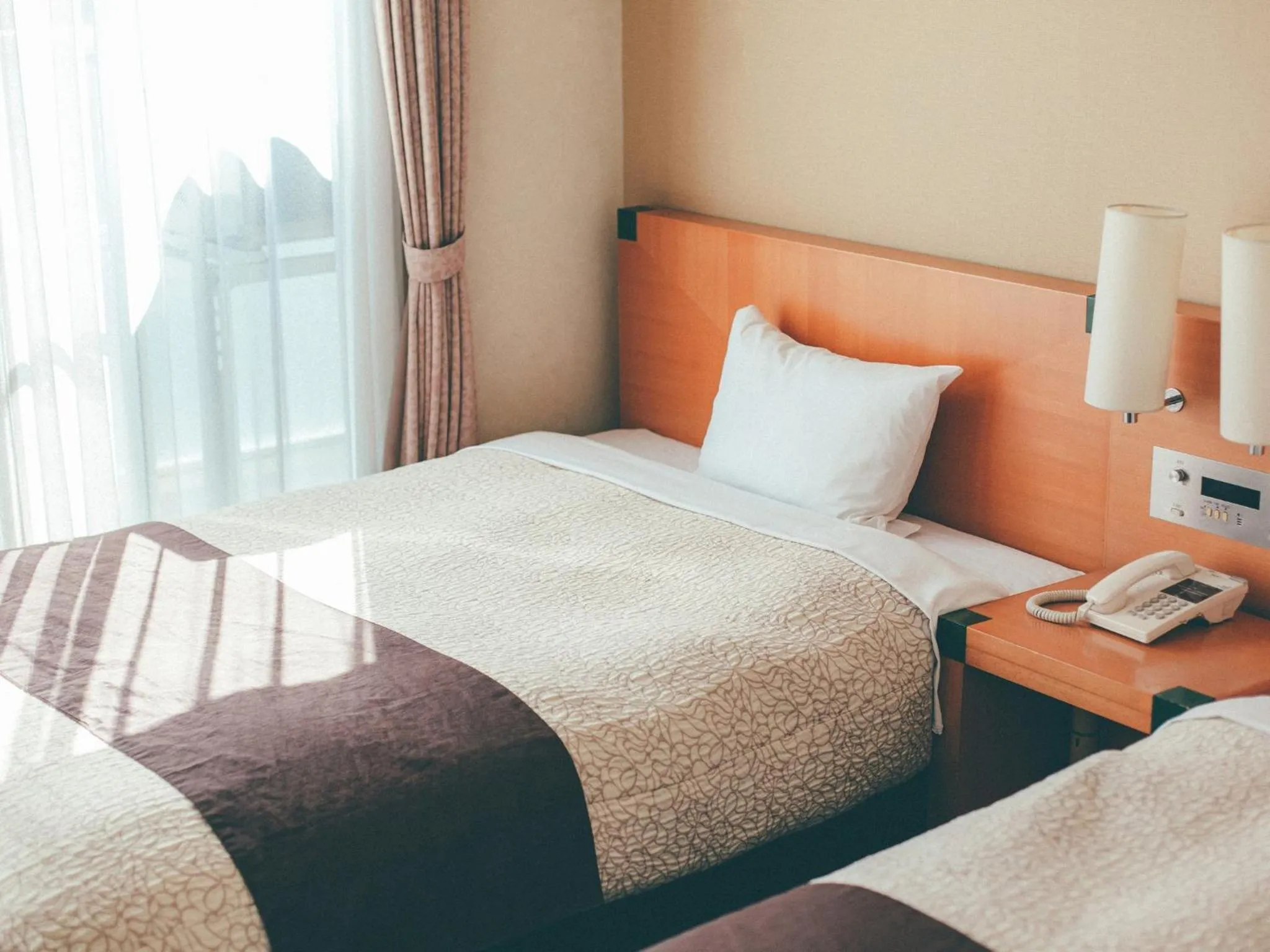 <Standard Floor> Twin Room with Free Breakfast - single occupancy - Smoking in Kuretake Inn Okayama