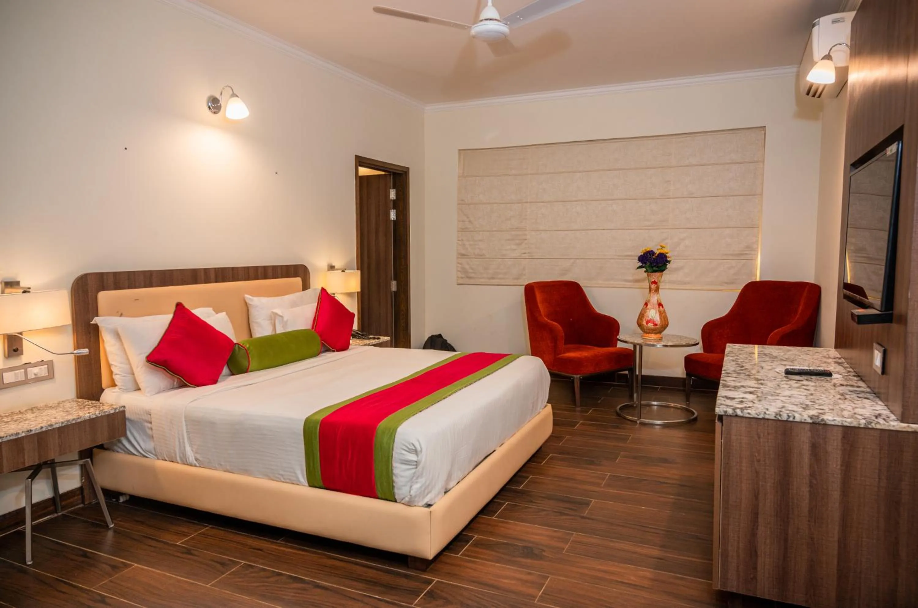 Standard Queen Room in La Oasis by Meraden ,Goa