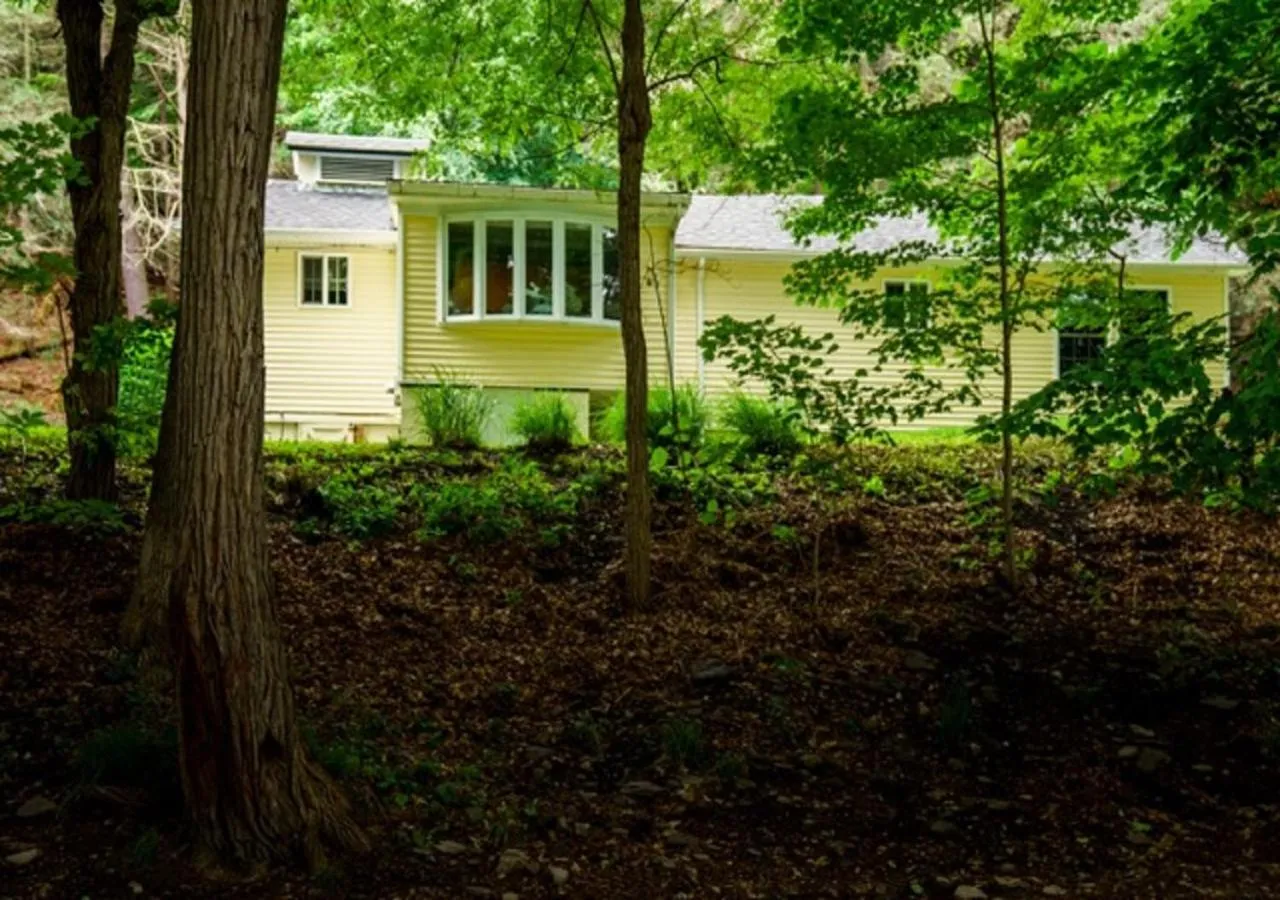 Parkview - King Room in Inn at Taughannock Falls
