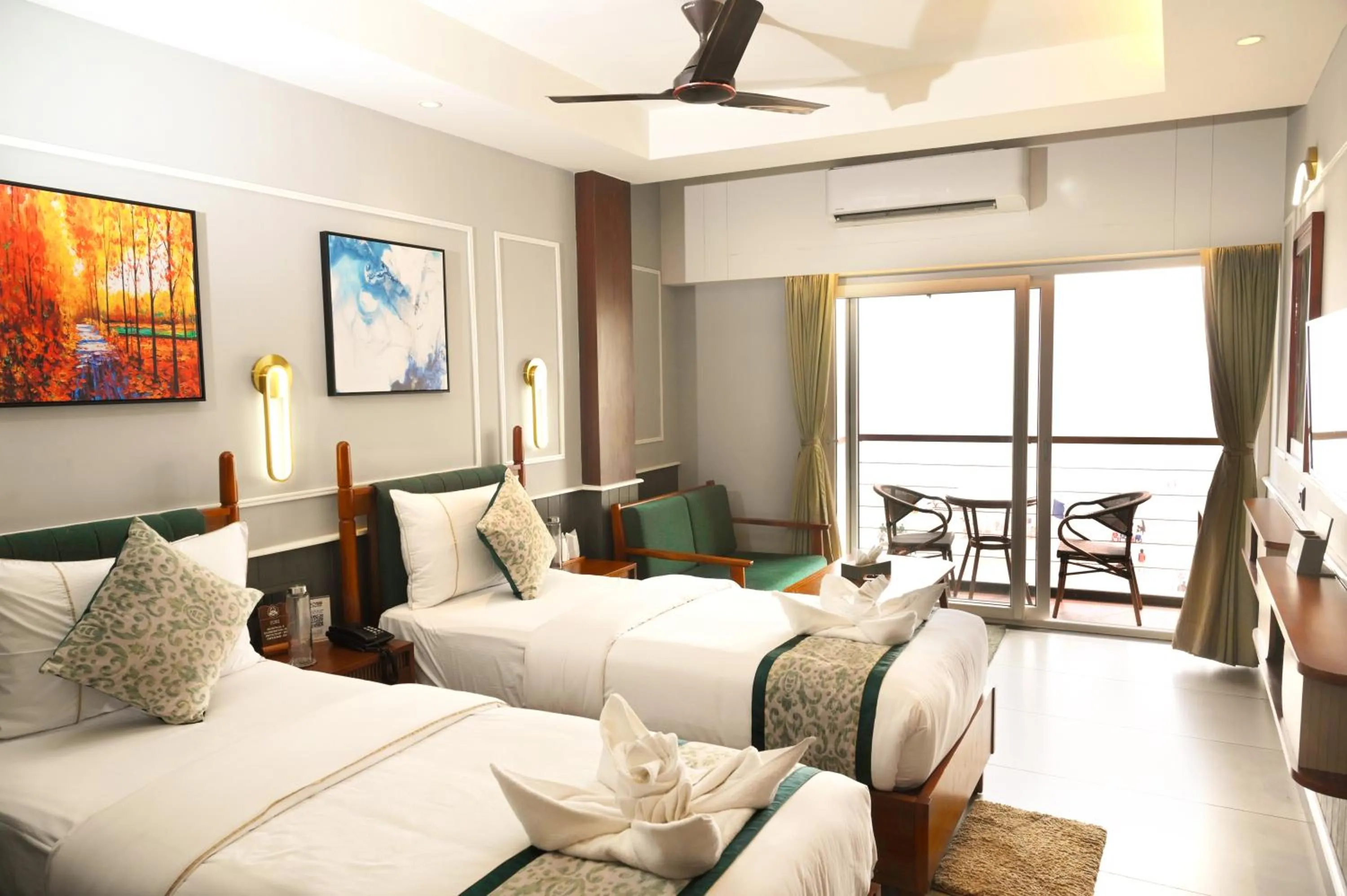 Deluxe Twin Room with Sea View in Hotel Sonar Bangla Puri