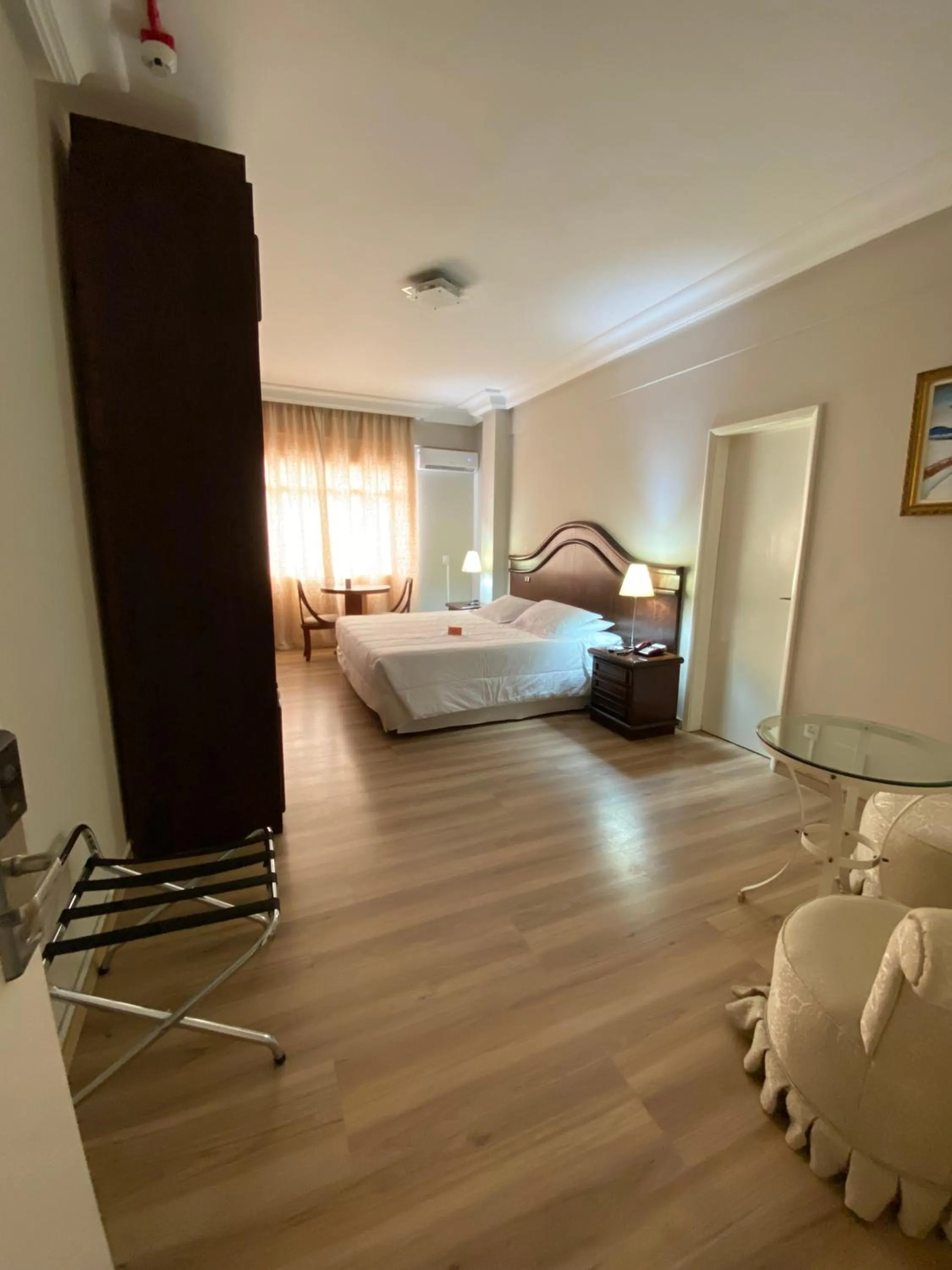 Queen Suite in Map Hotel