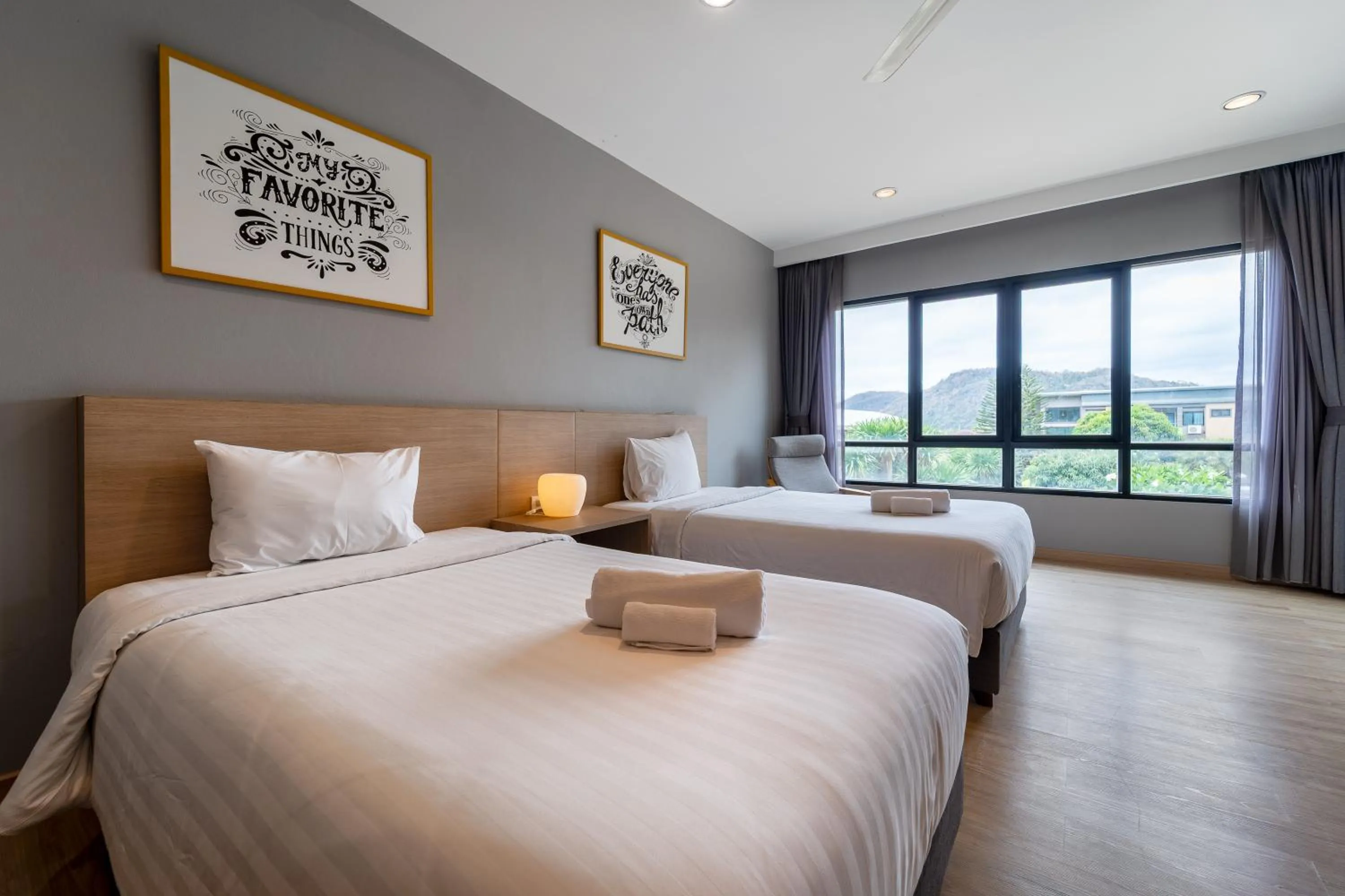 Deluxe Twin Room in Grandsiri Resort KhaoYai