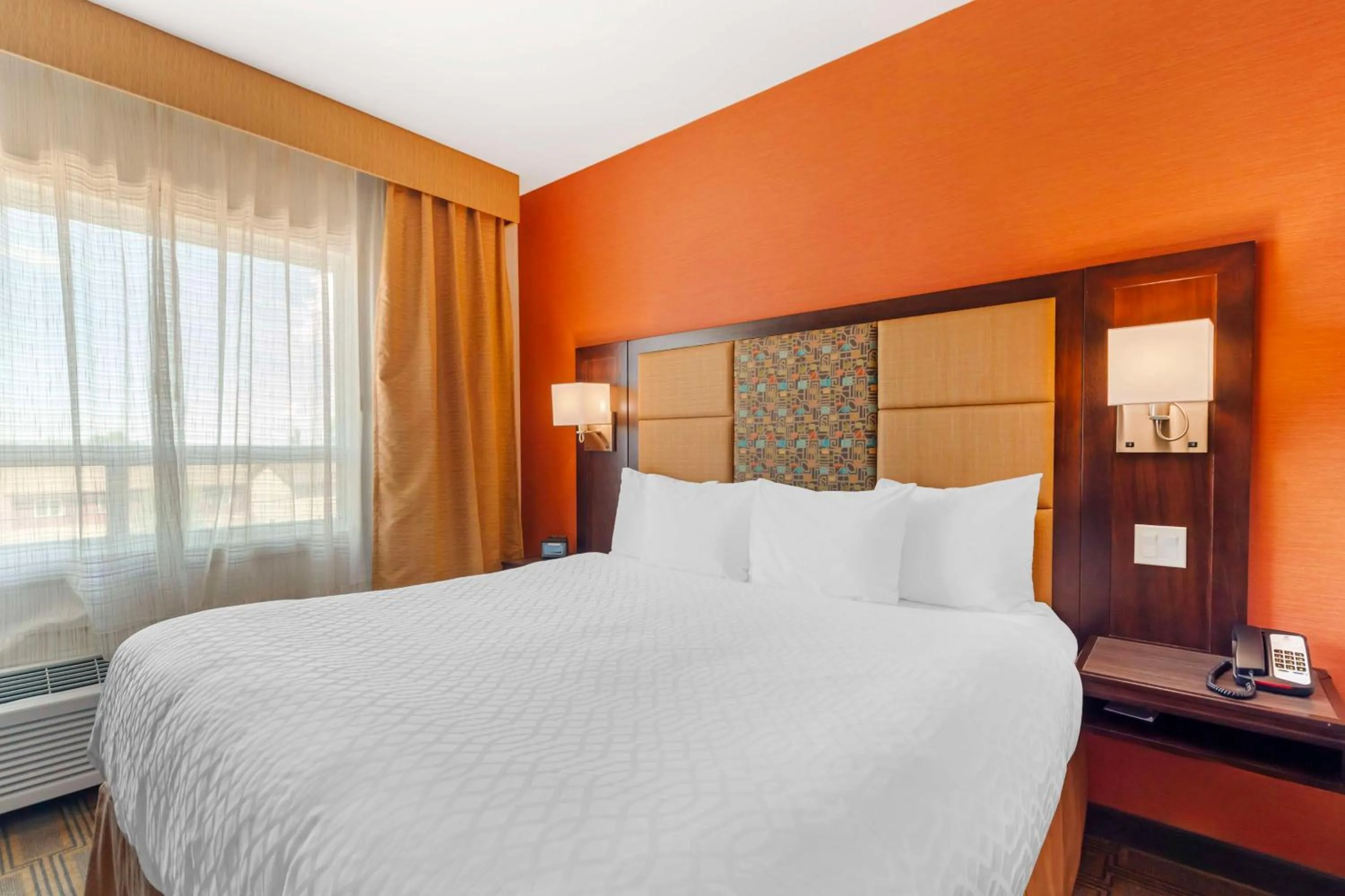 Deluxe King Room with Sofa Bed in Best Western Plus Chateau Fort St. John