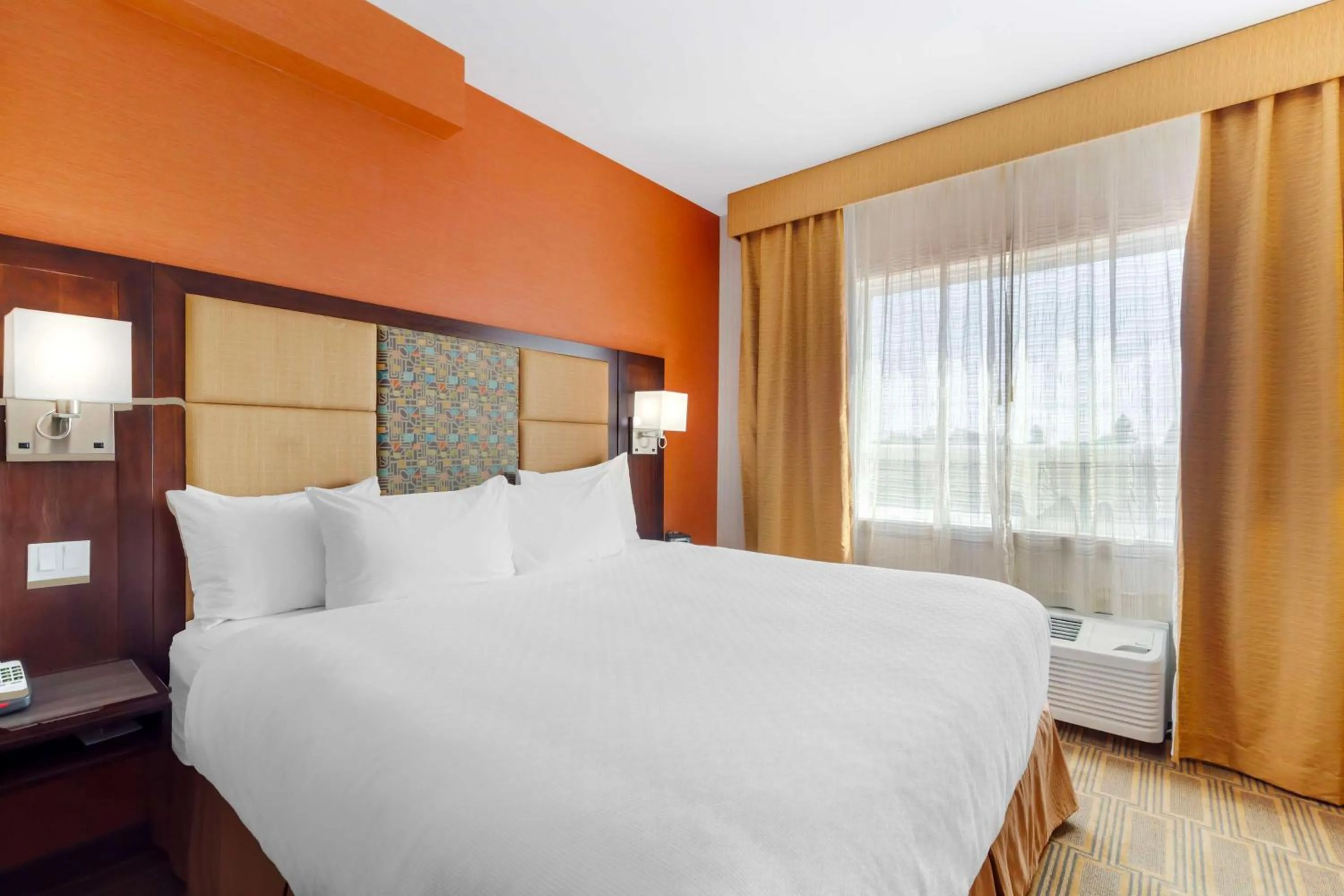 King Room - Disability Access in Best Western Plus Chateau Fort St. John