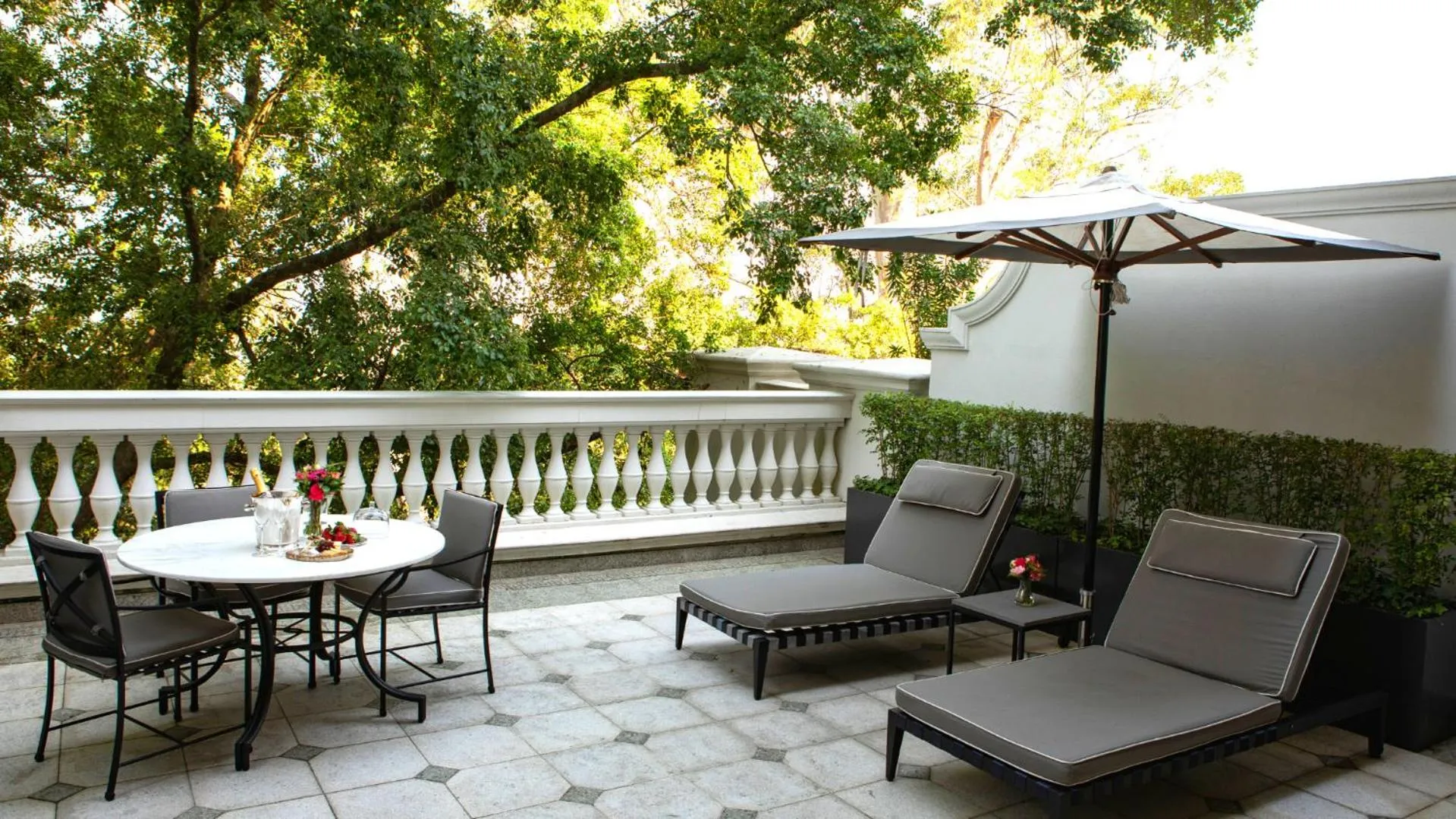 Superior Suite with Terrace in Palácio Tangará, Oetker Hotels