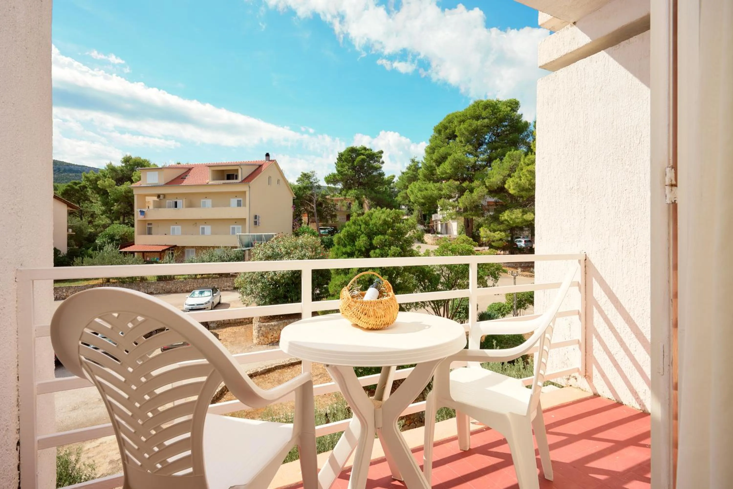 Family Room with Balcony 2+1 - single occupancy in Hotel Hvar