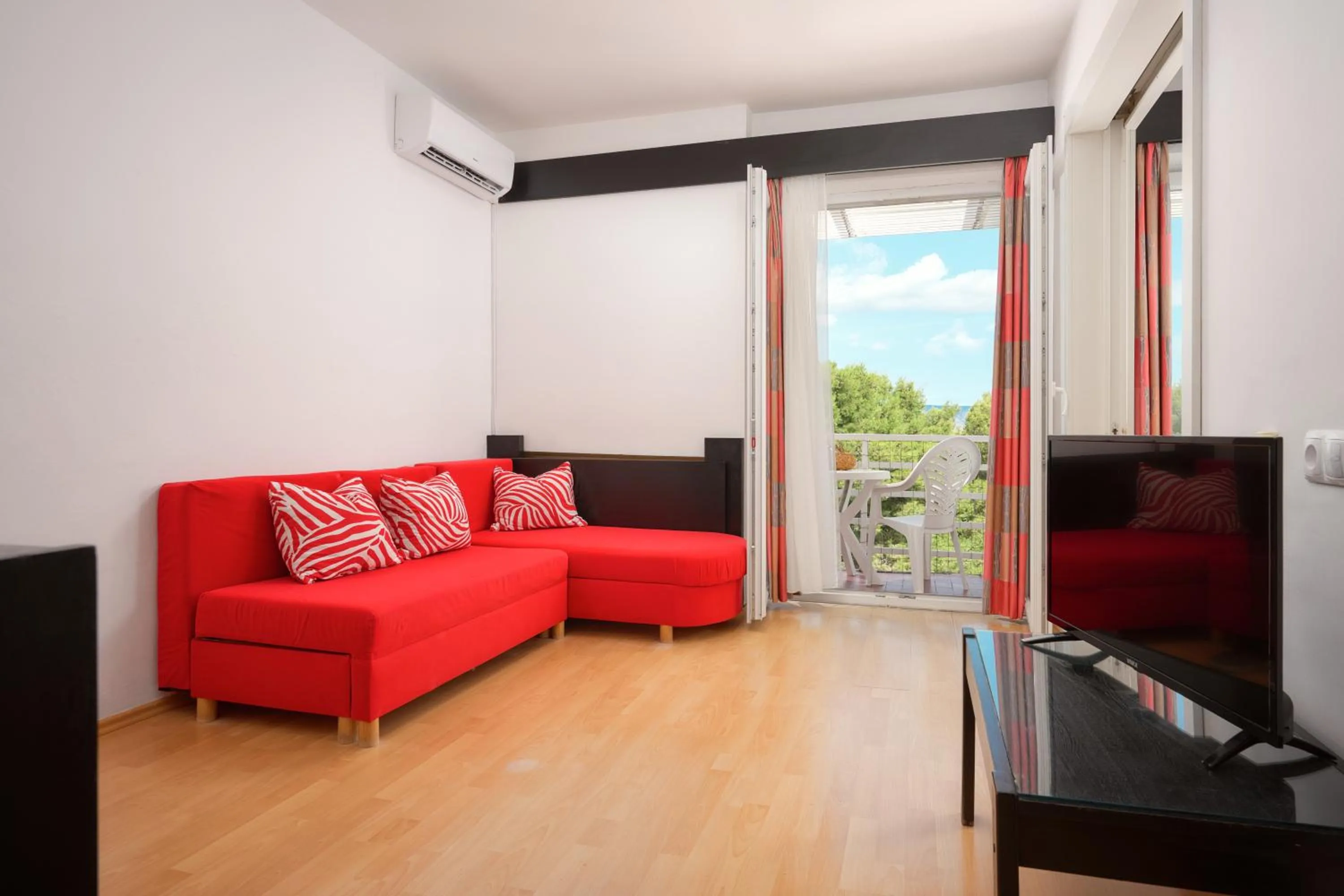  Family Suite with Sea View and Balcony in Hotel Hvar