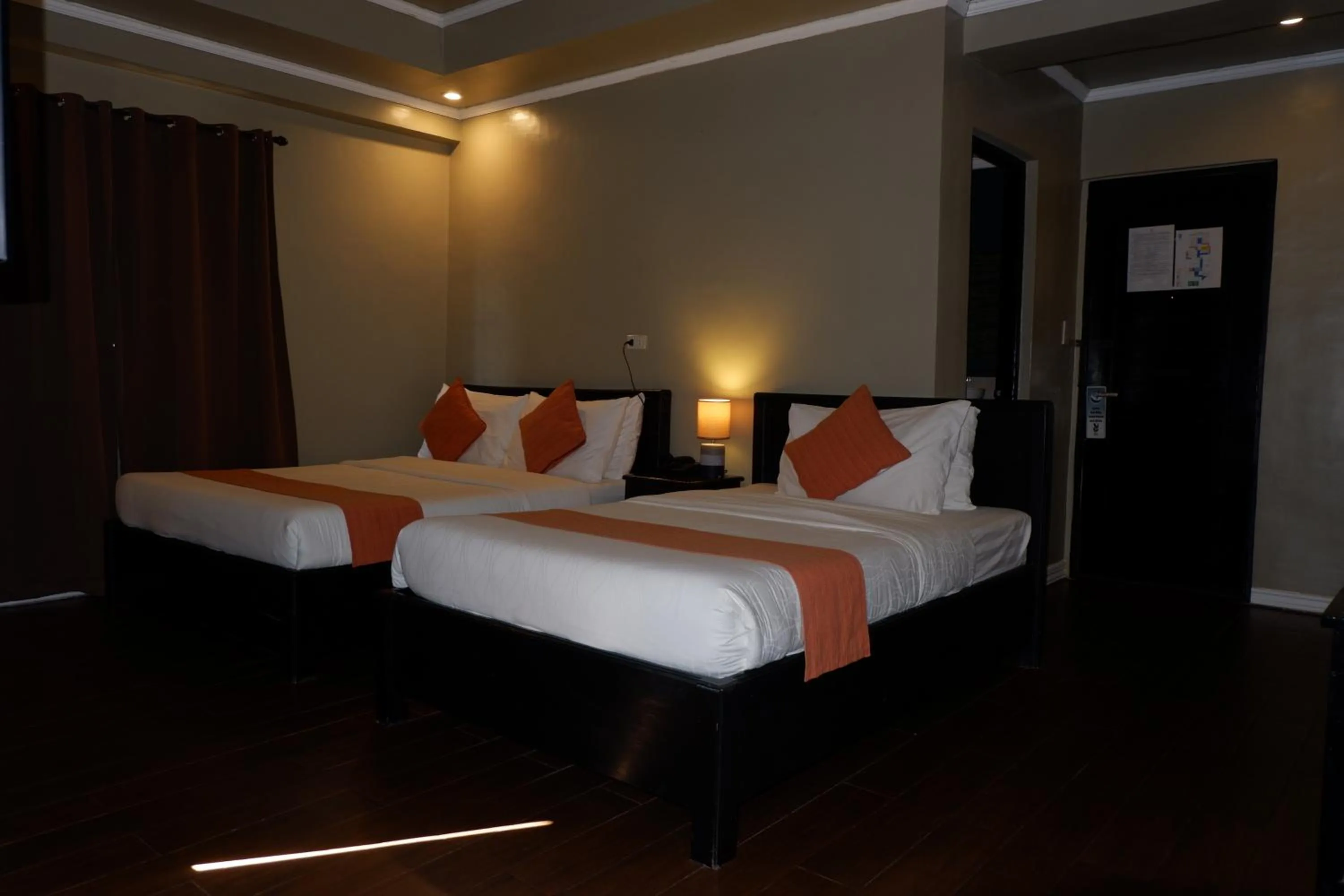 Deluxe Triple Room in Vela Terraces Hotel