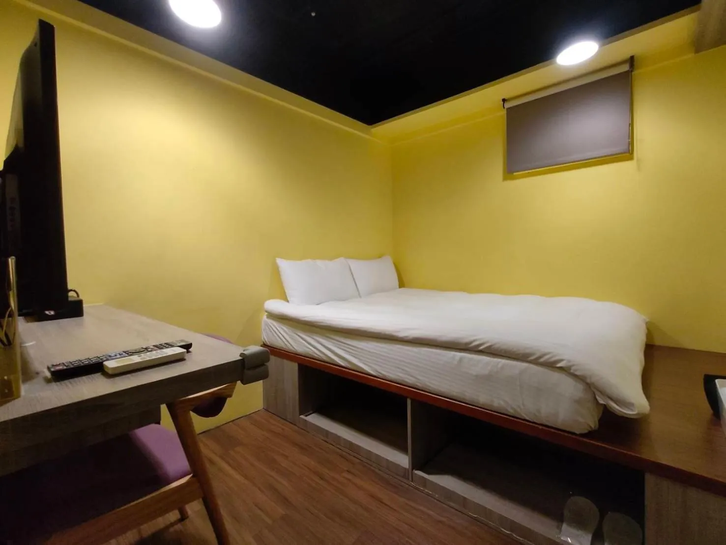 Economy Double Room in Bon Hotel Taipei