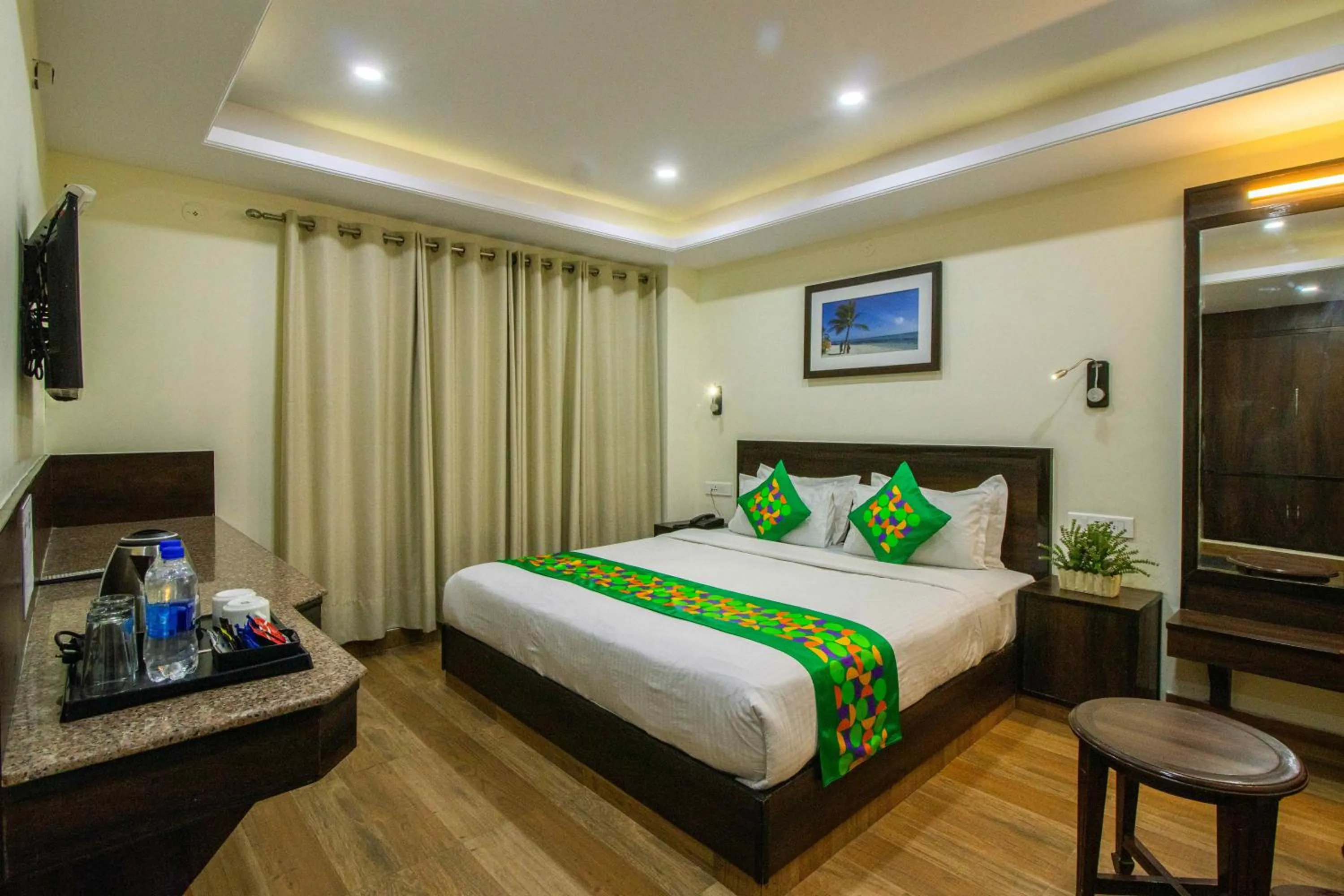 Standard Double Room in Treebo Maharaja, Near Mall Road