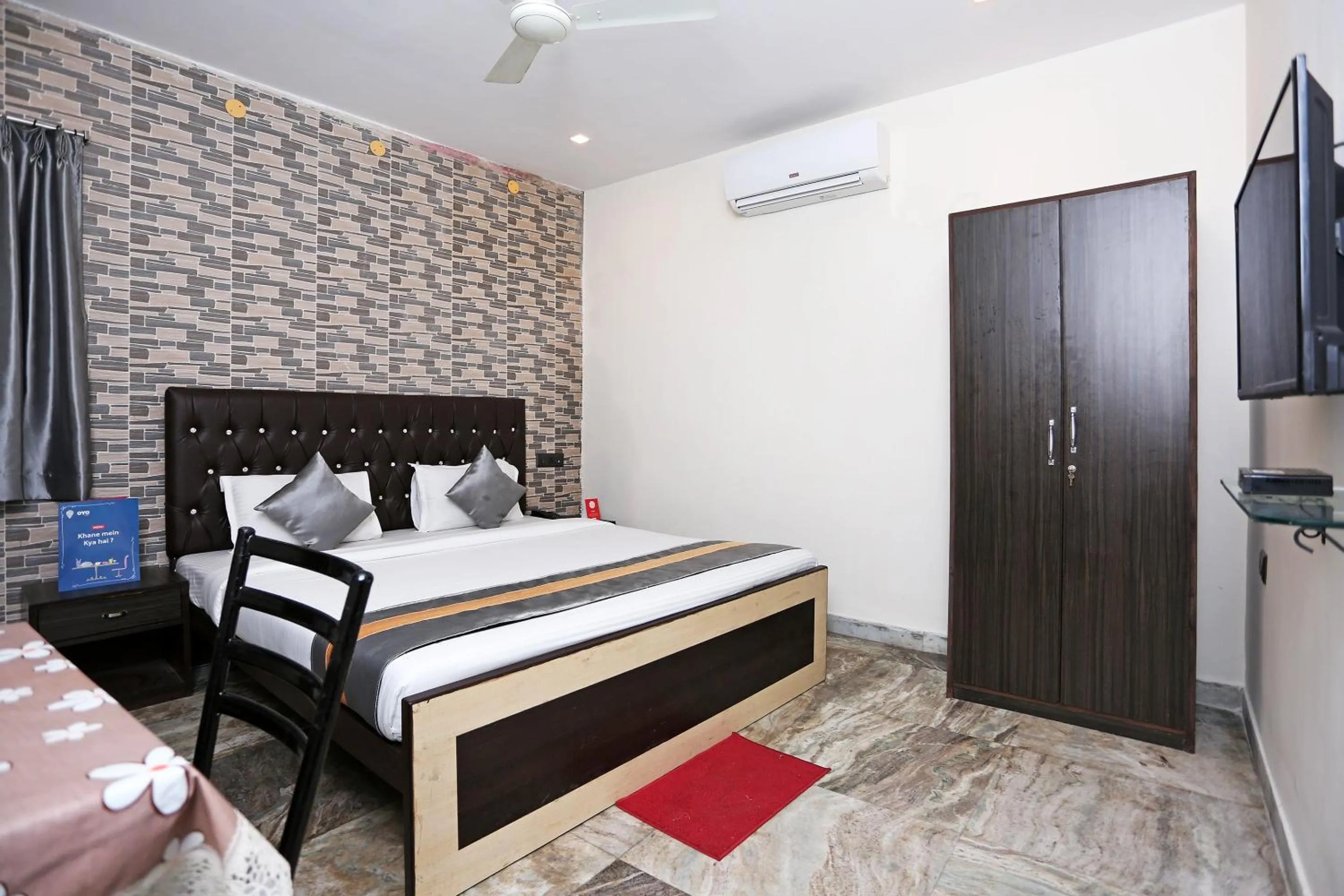 Super Collection O Church View Near St. Thomas's Church