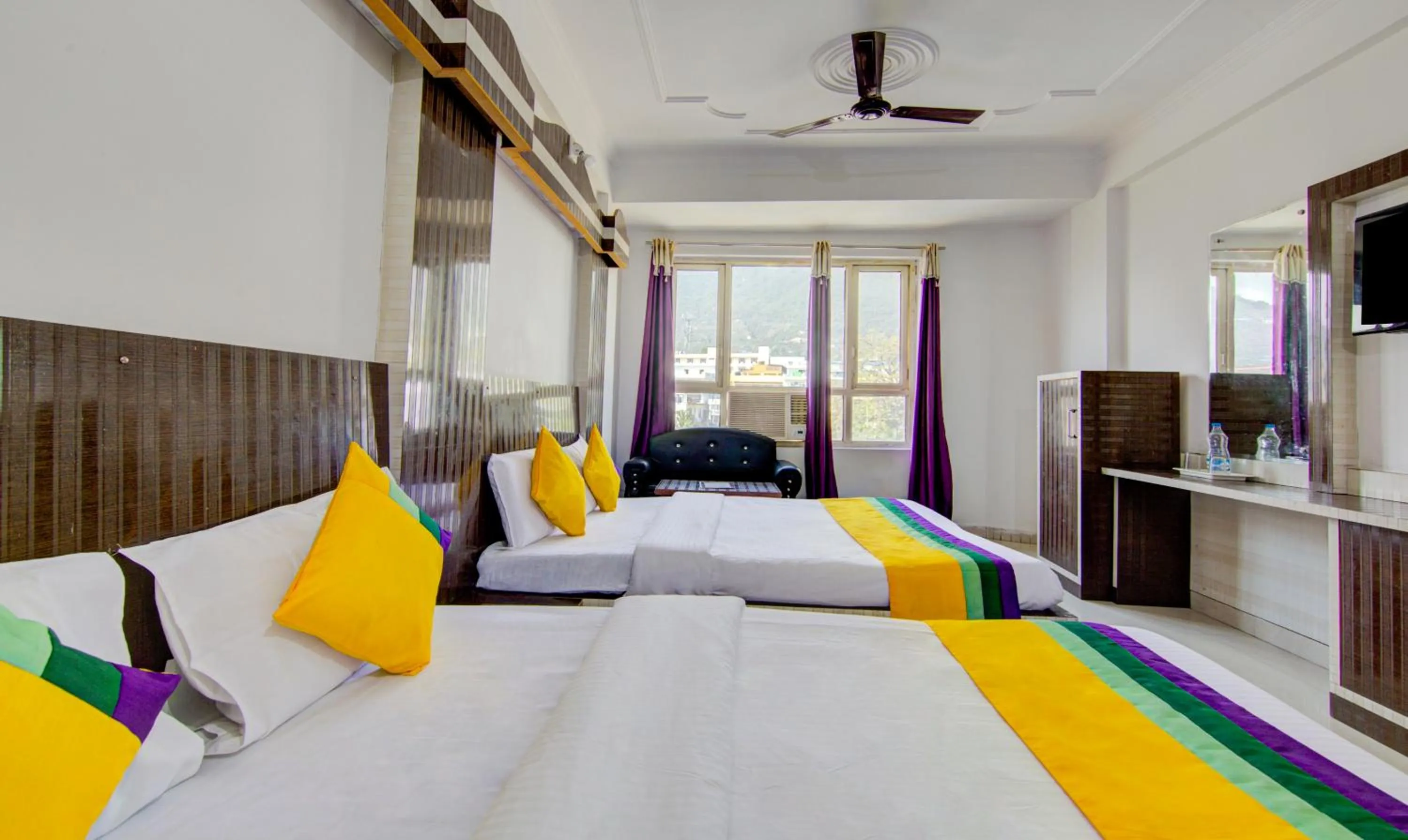Superior Double Room in Itsy Hotels Satya Shree