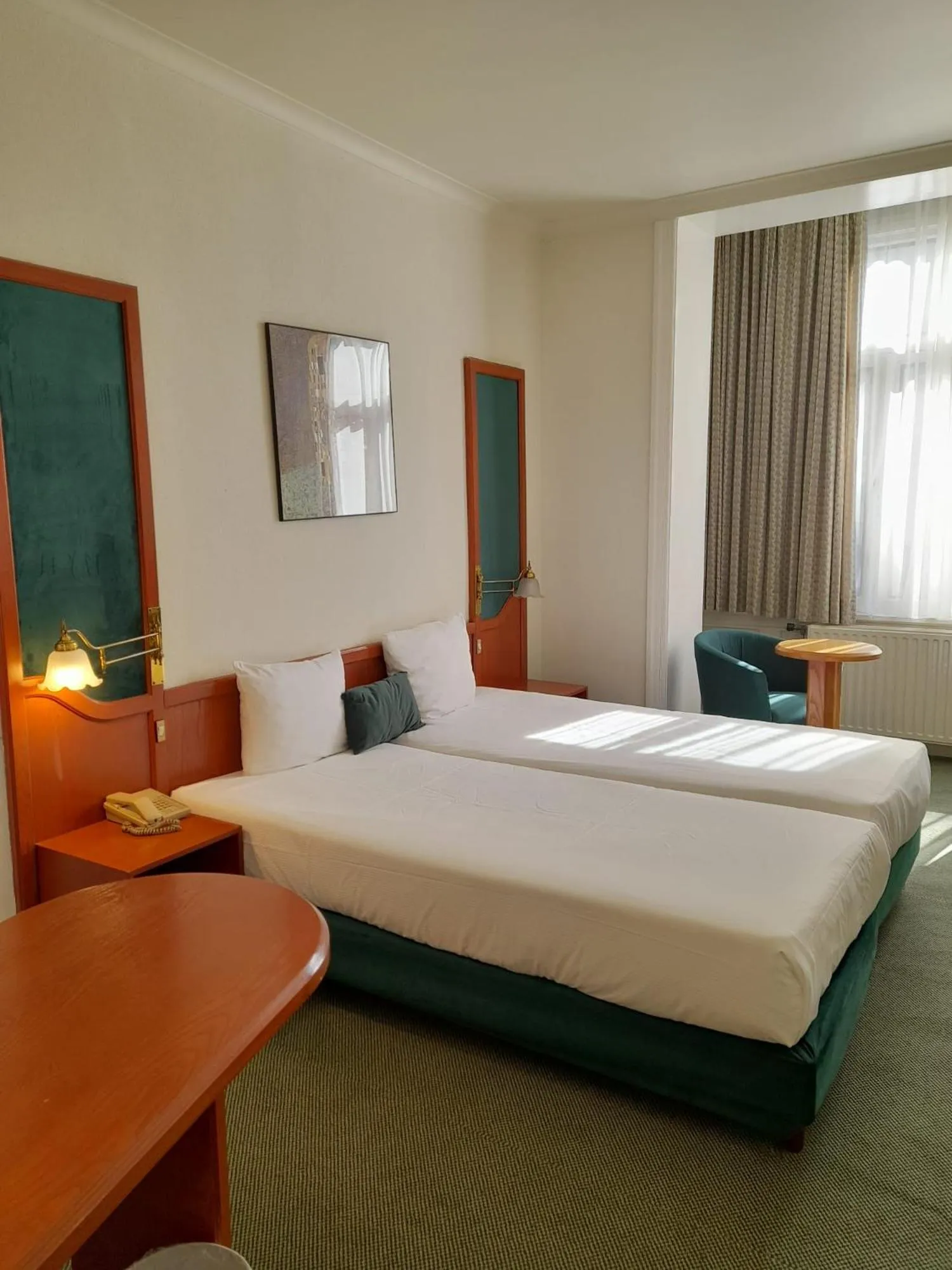 Standard Twin Room in Hotel Le Dome