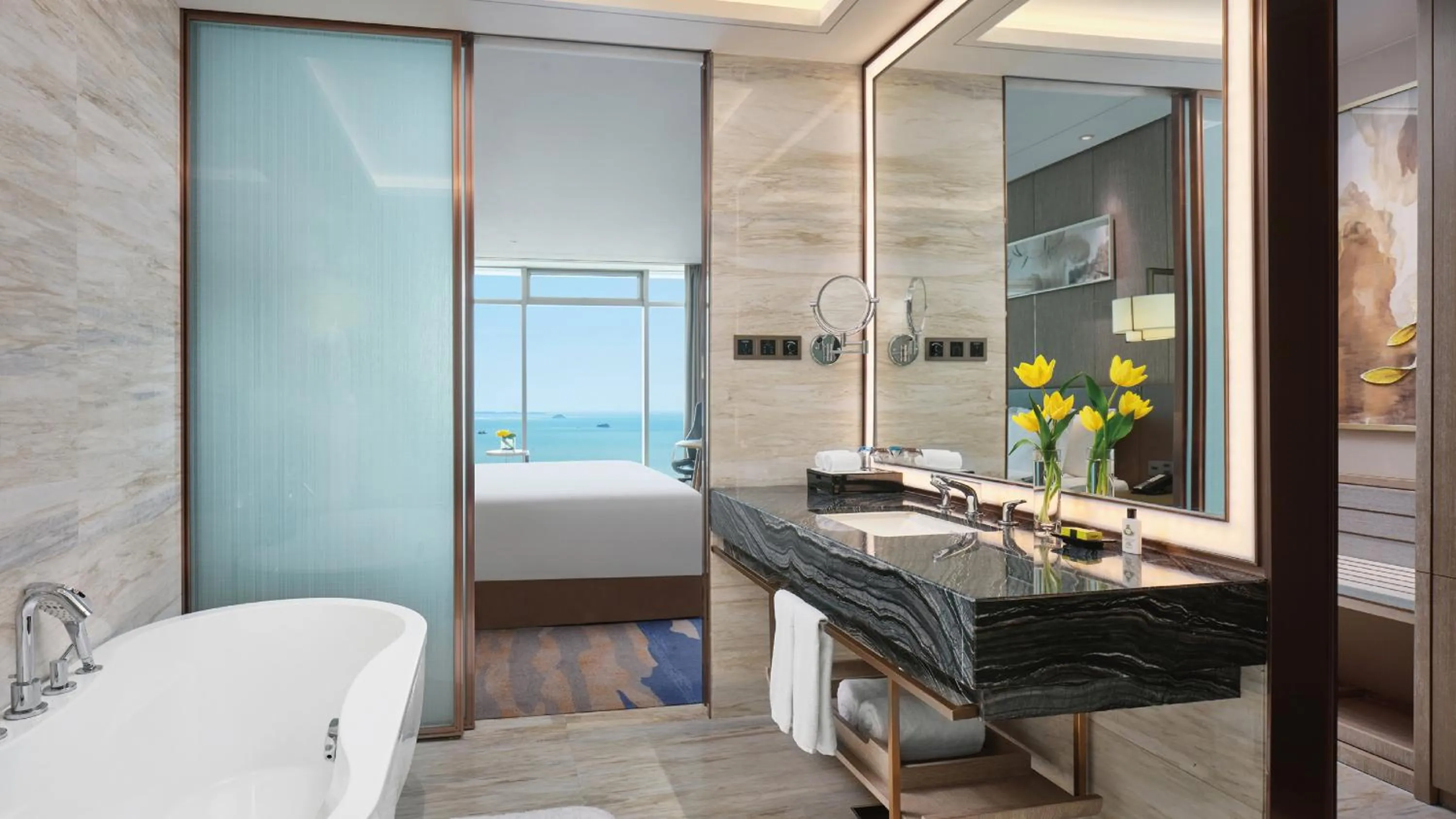 Classic Sea View High Floor king/Twin Bed in InterContinental Xiamen by IHG