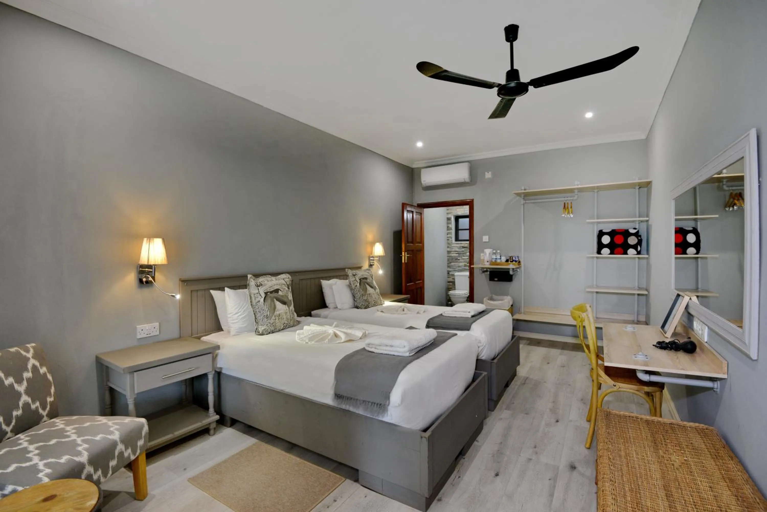 Twin Room in River View Lodge