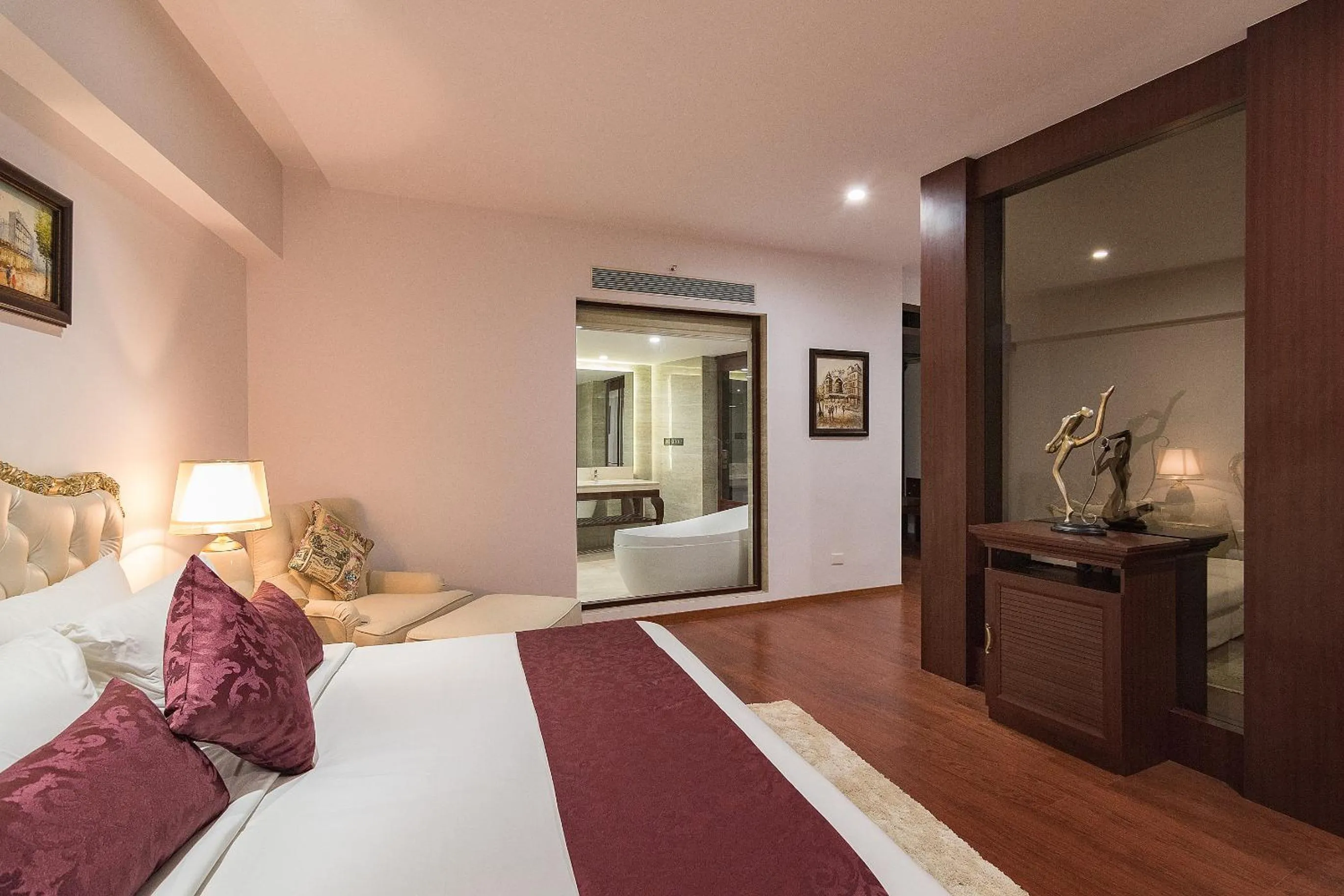 Executive Suite in Park Regis Goa