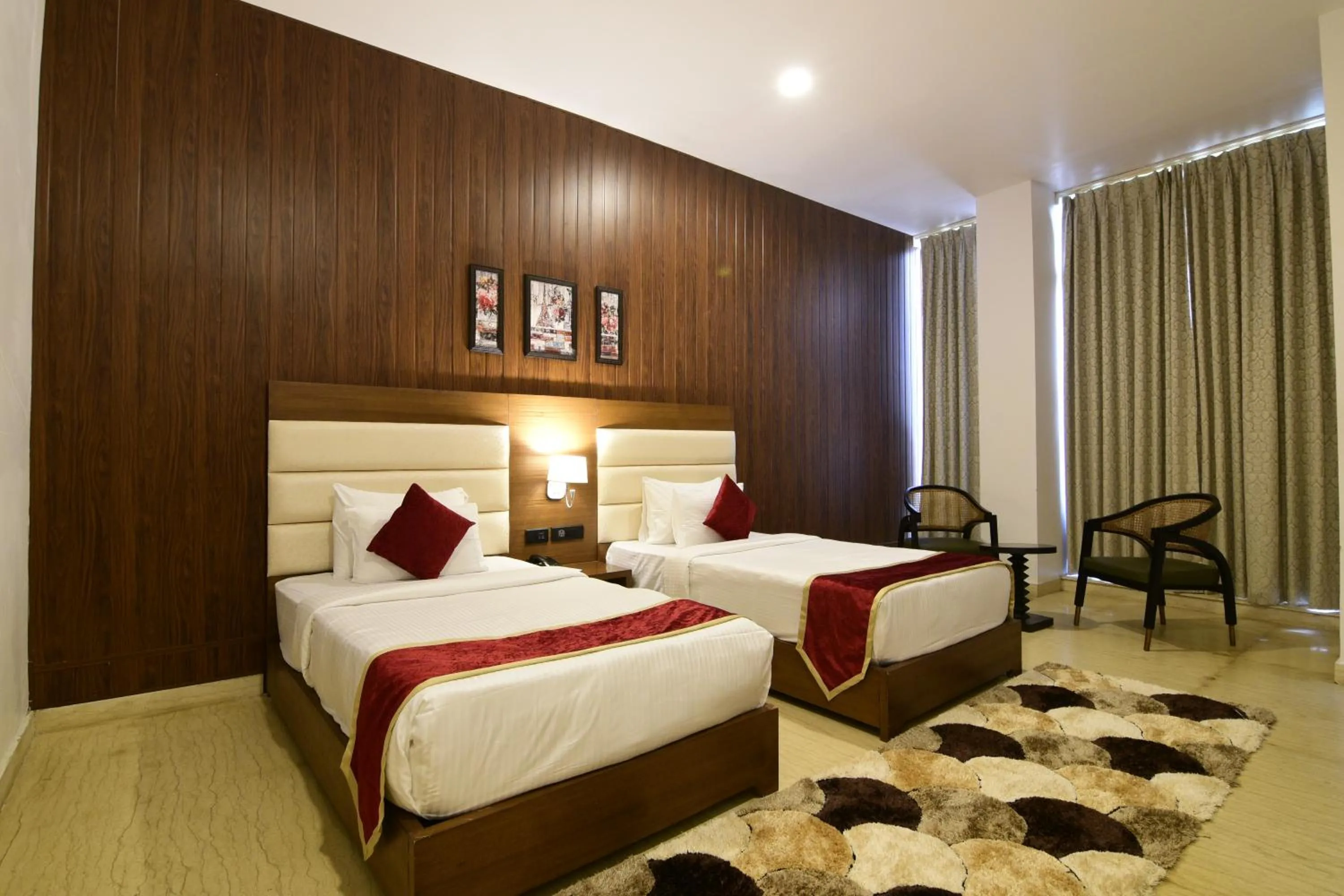 Deluxe Twin Room in Park Regis Goa