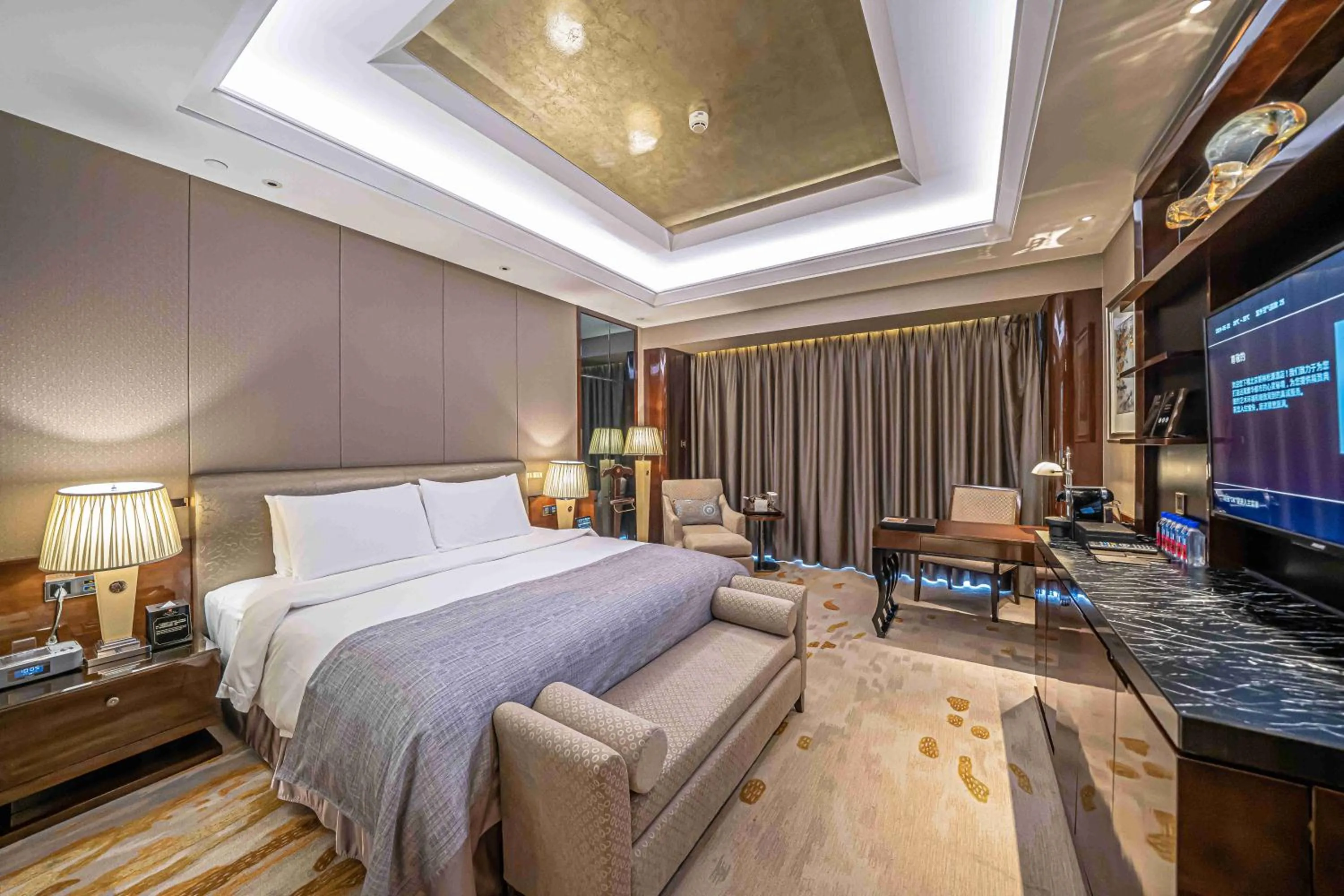Business Queen Room in Zhaolin Grand Hotel