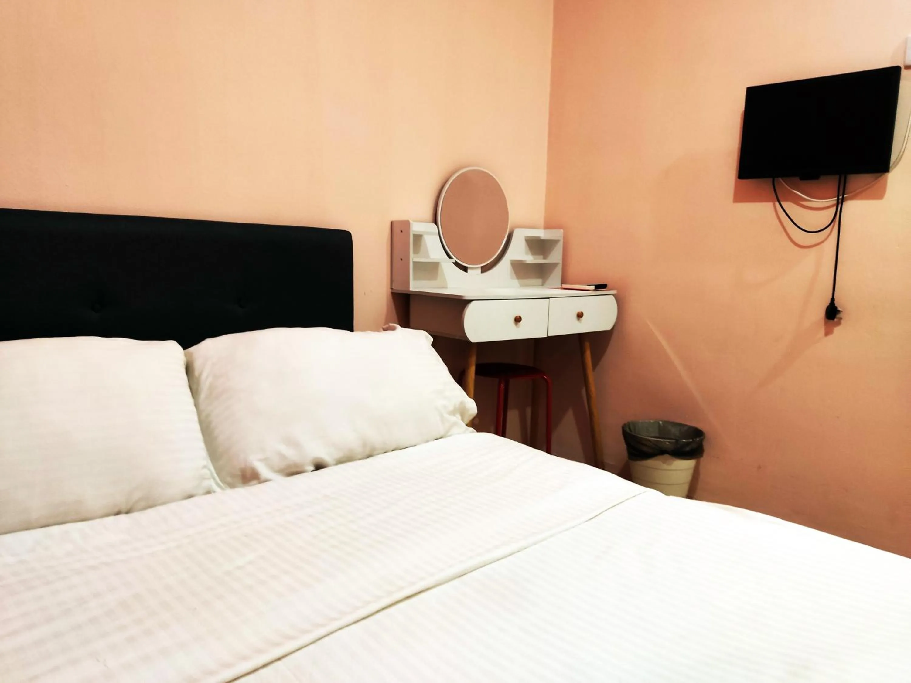 Budget Double Room in The b'Hotel