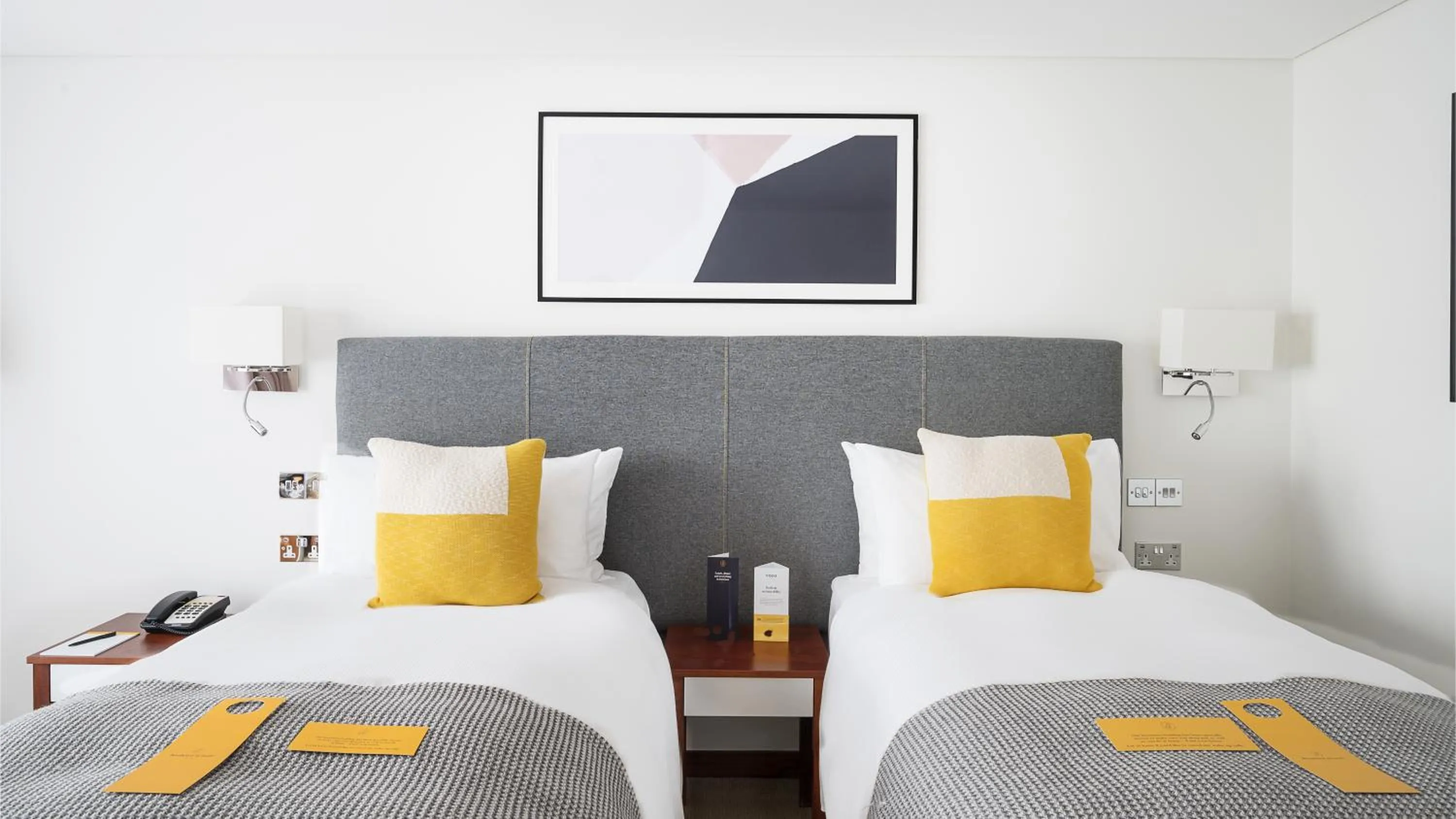 Standard Twin Room in voco Reading