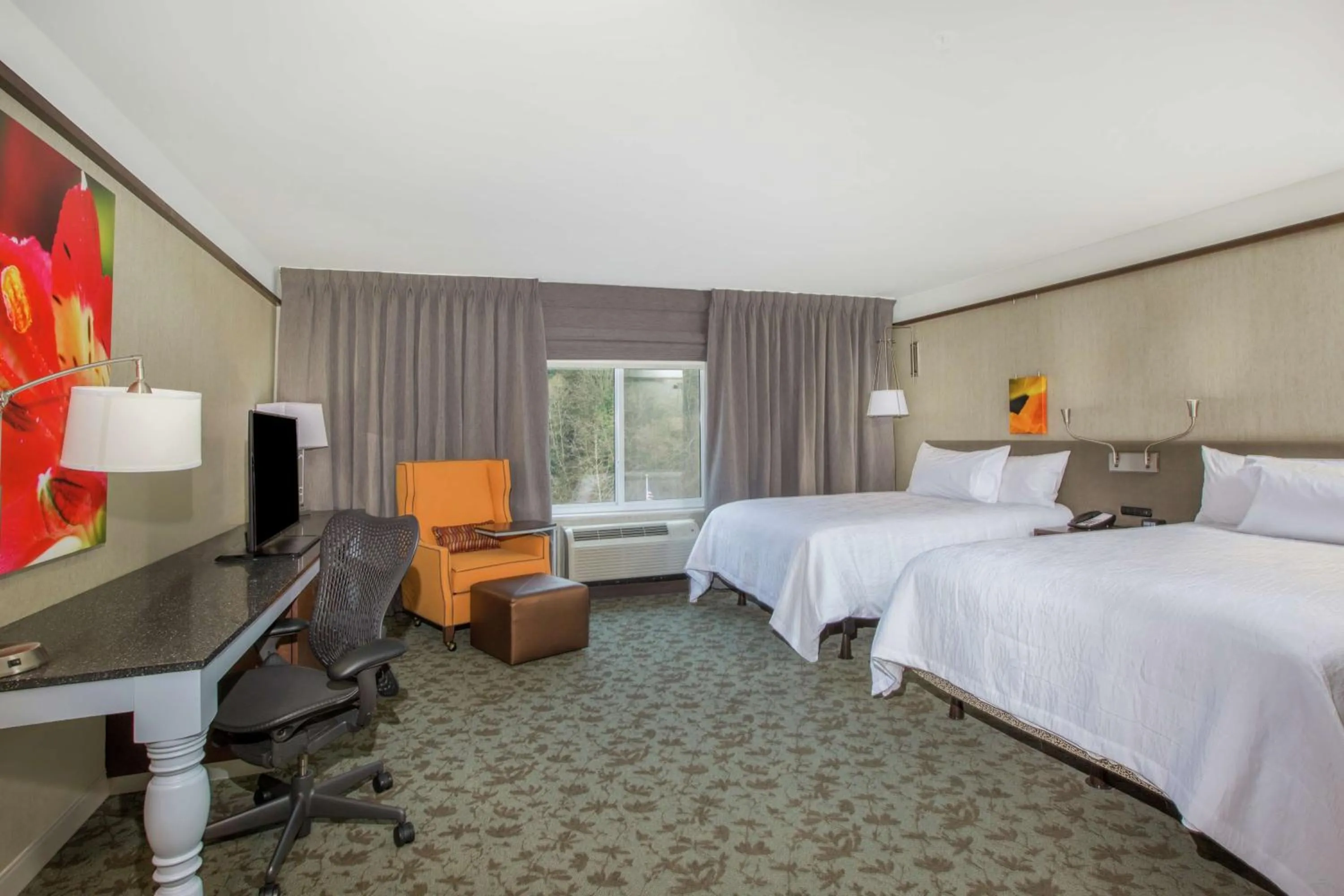 Queen Room with Two Queen Beds in Hilton Garden Inn Olympia, WA