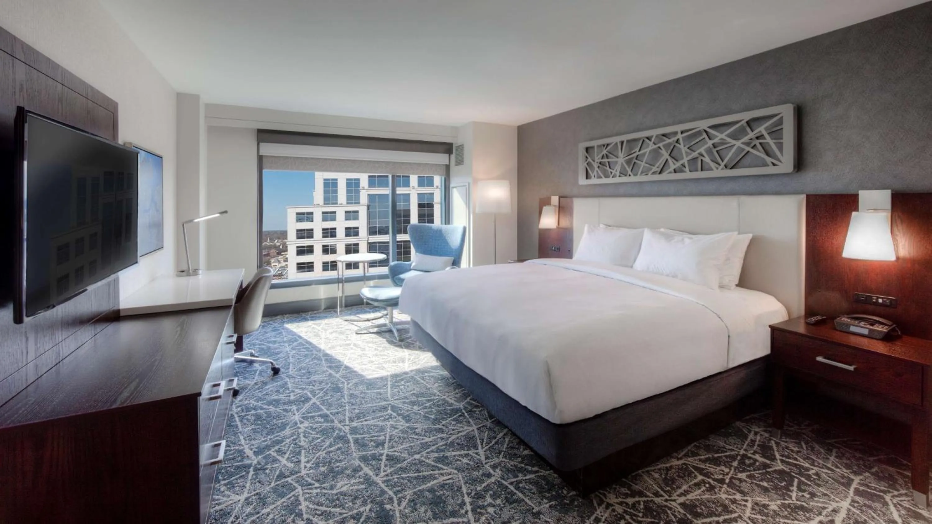 Executive King Room in Hilton Norfolk The Main