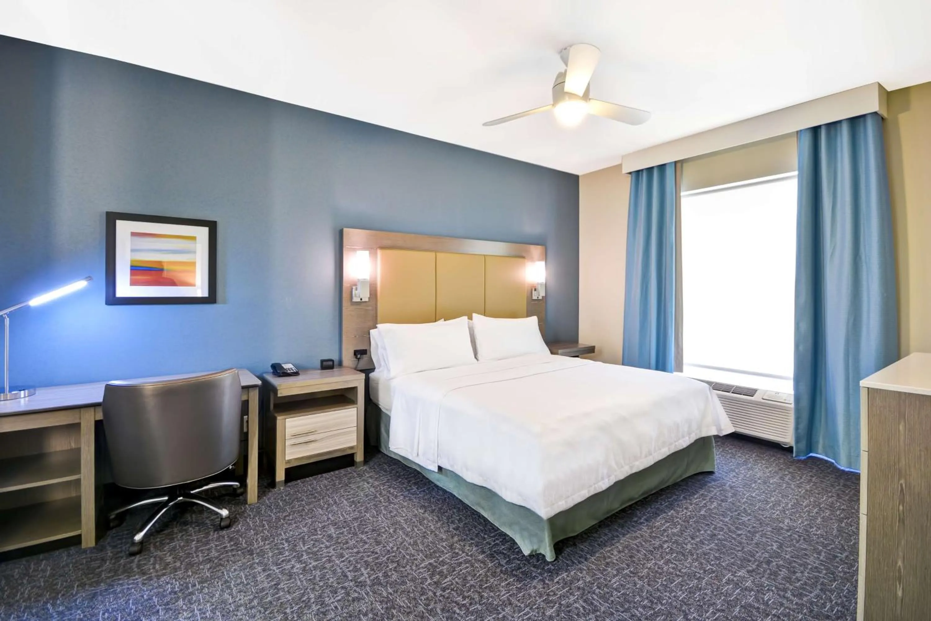 One-Bedroom King Suite with Bath Tub - Mobility/Hearing Access in Homewood Suites by Hilton Orlando Theme Parks