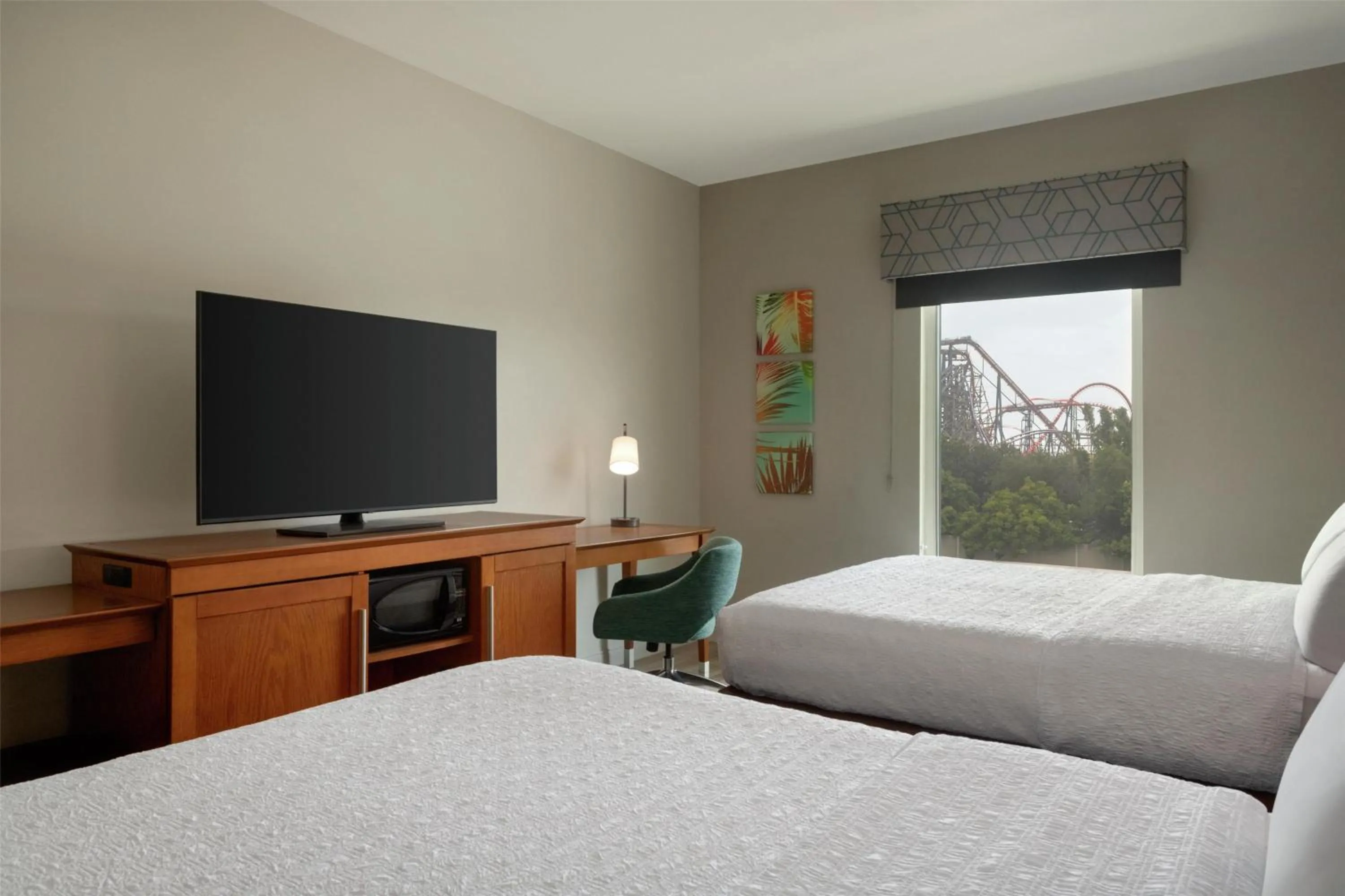 Queen Room with Two Queen Beds (4 Adults) in Hampton Inn & Suites by Hilton Tampa Busch Gardens Area