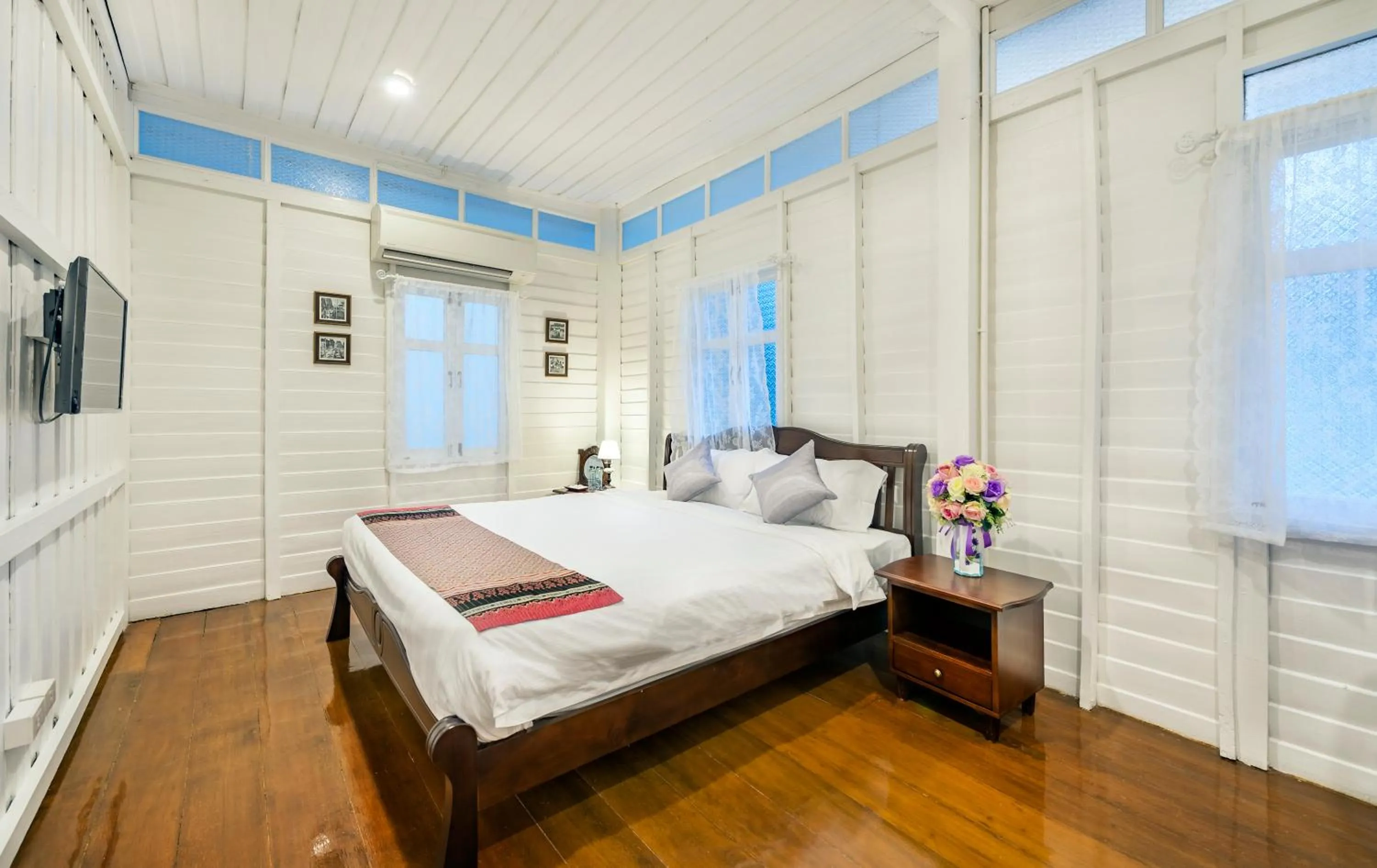 Double Room with Shared Bathroom in Baankachitpan Bangkok Hotel