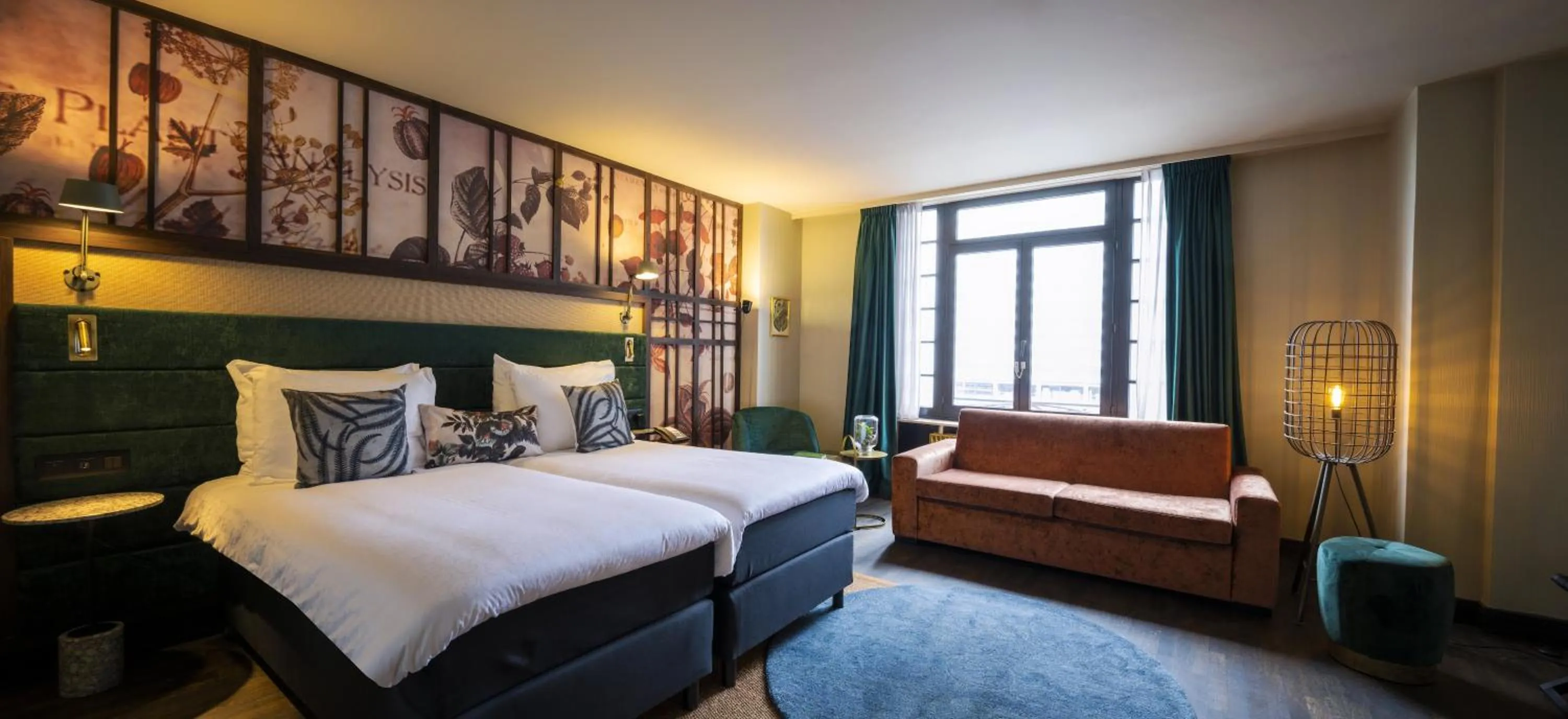 Premium Twin Room with Sofa Bed in Hotel Indigo Brussels - City by IHG