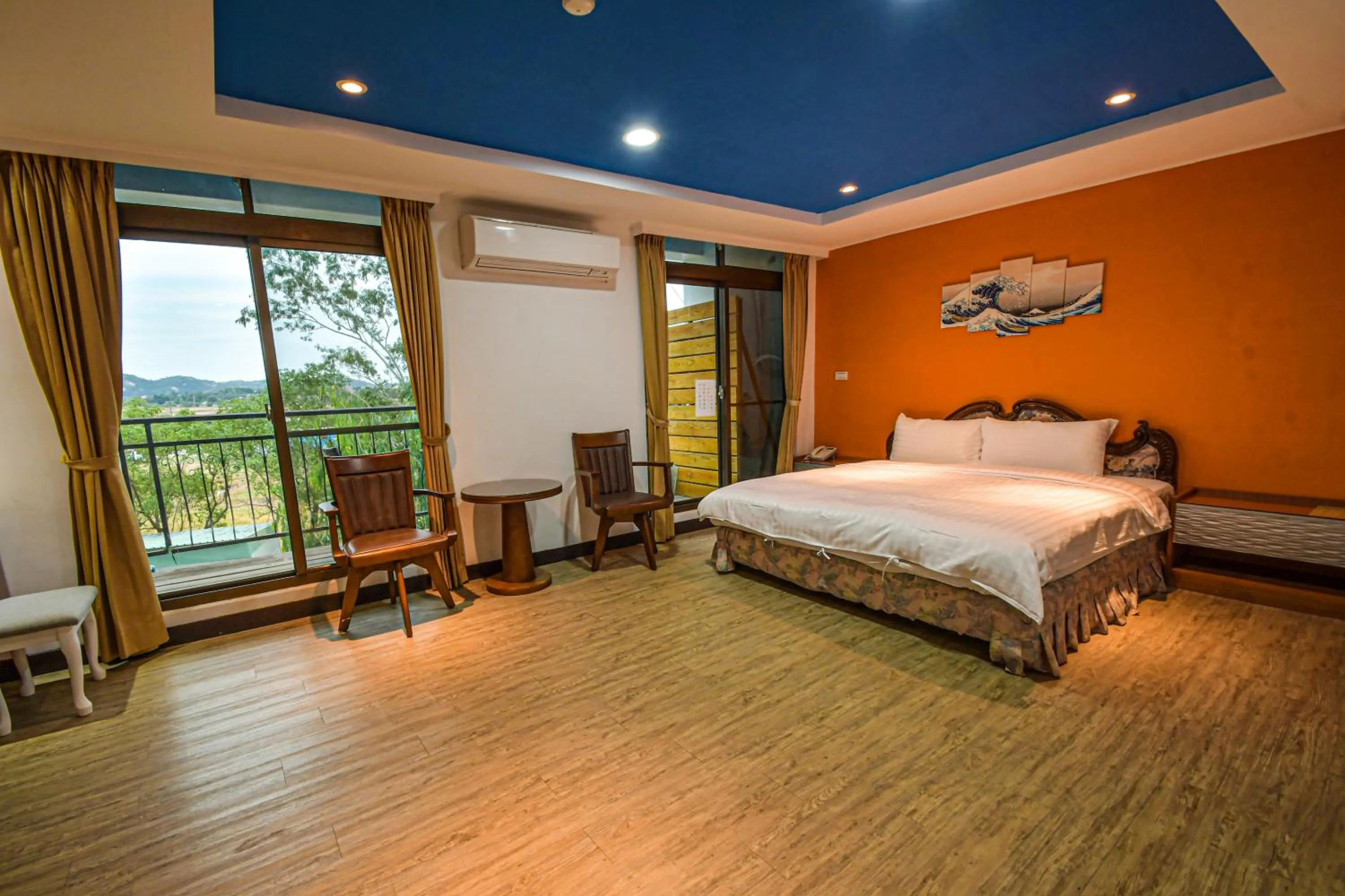 Double Room in Jinsa Lakeside View Resort