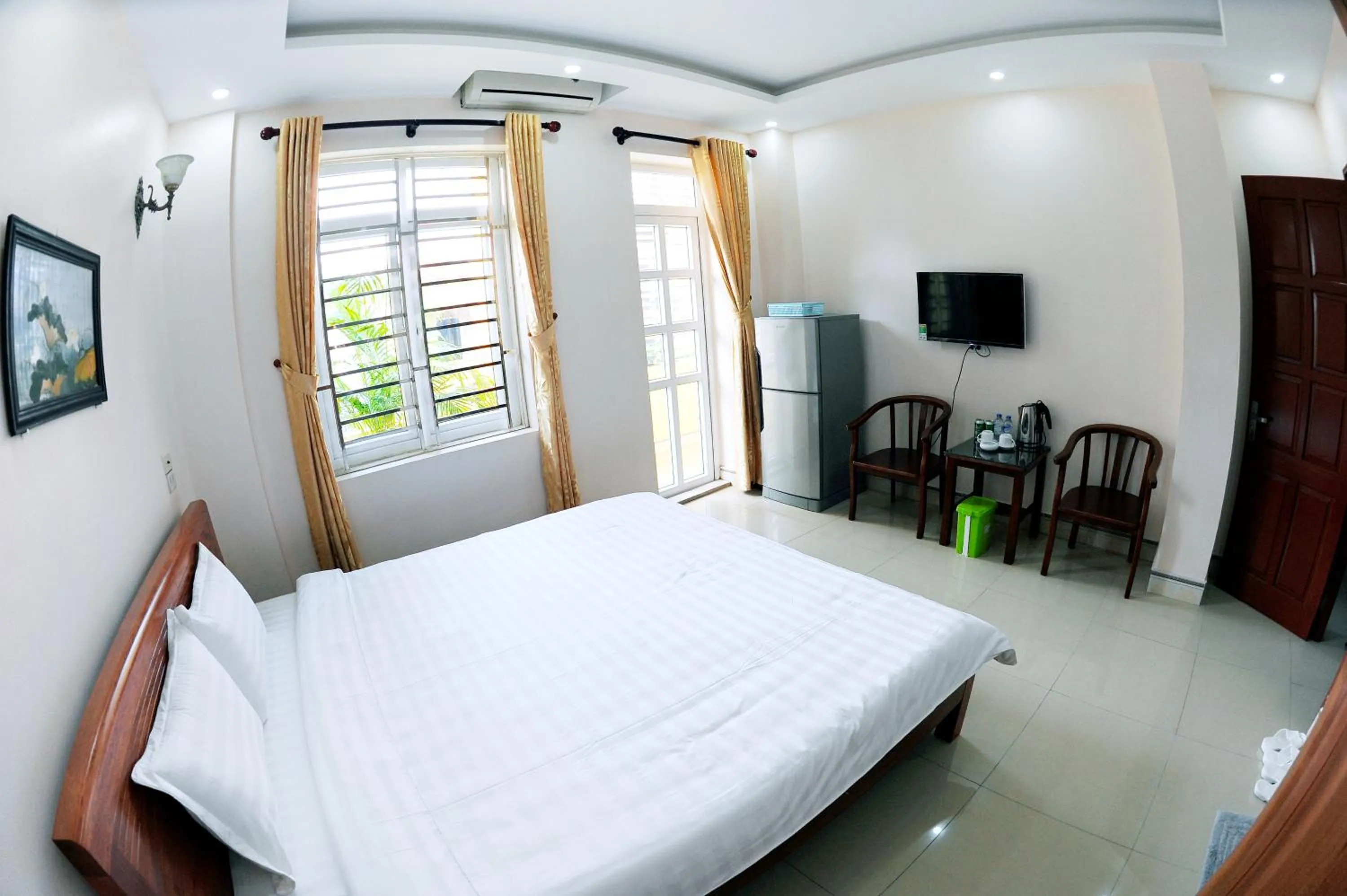 Deluxe King Suite in Binh Minh Hotel