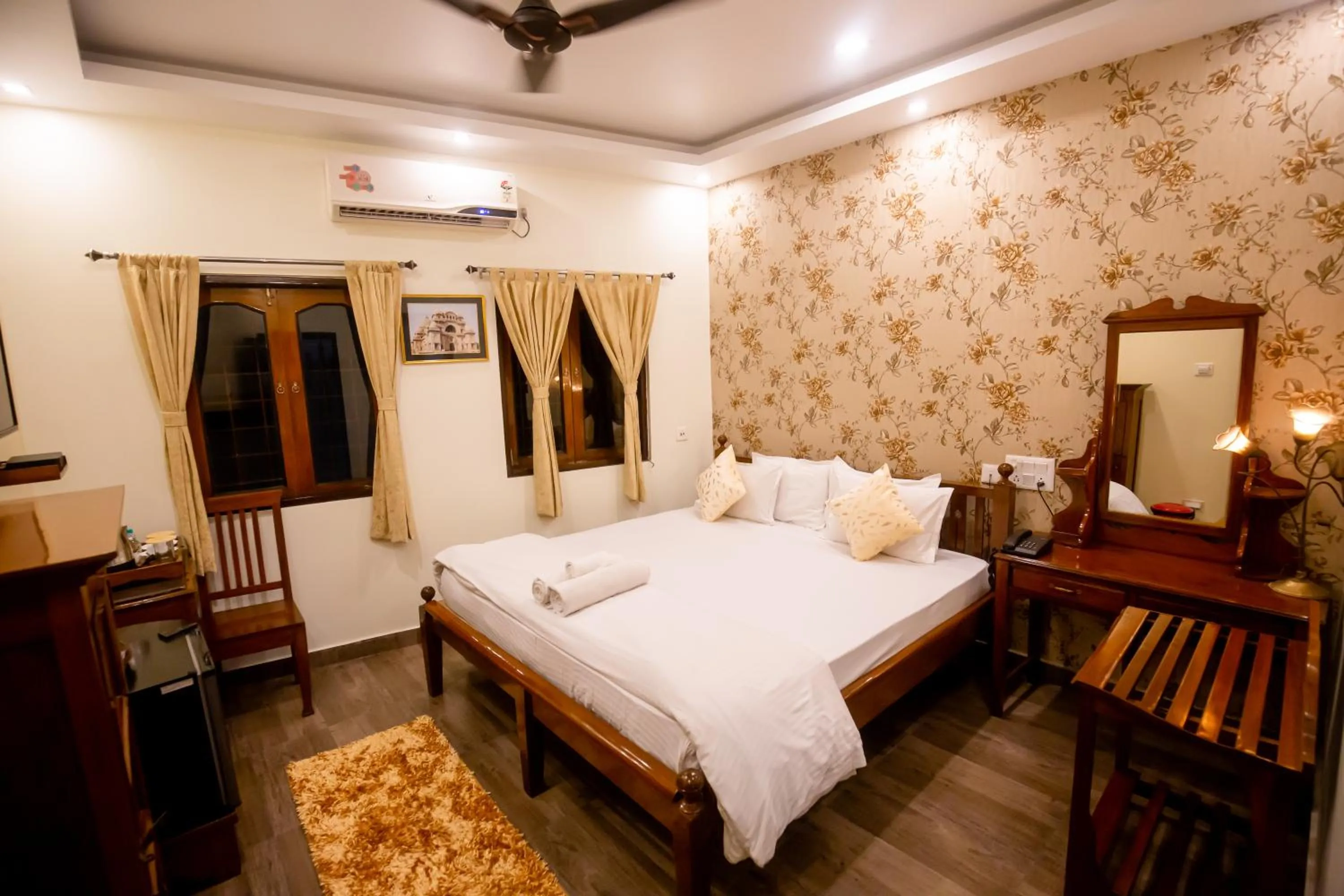 Deluxe Double Room - single occupancy in Hotel Cecil