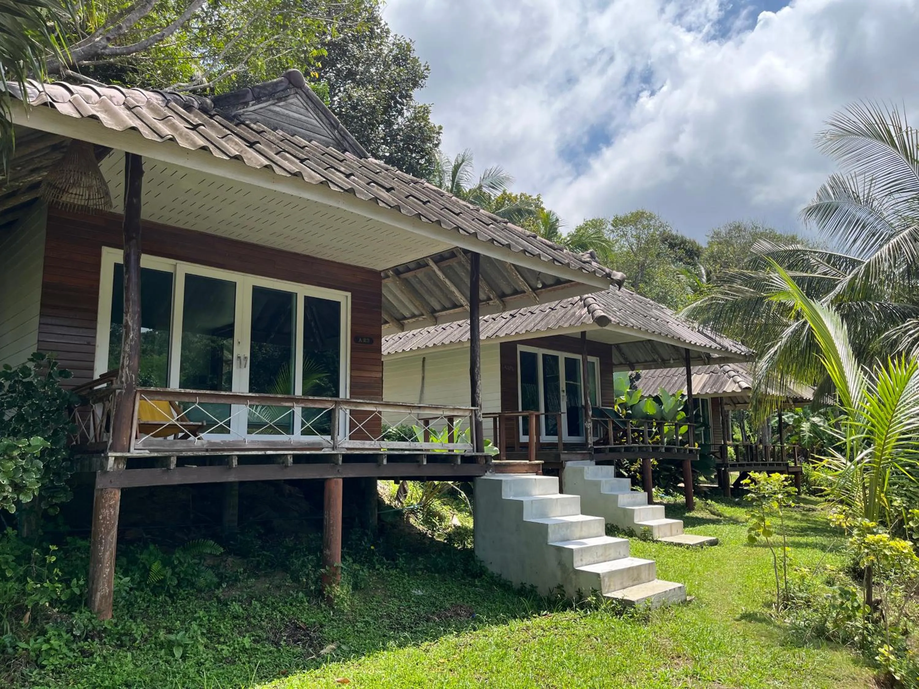 Bungalow with Garden View in A-Na-Lay Resort Koh Kood