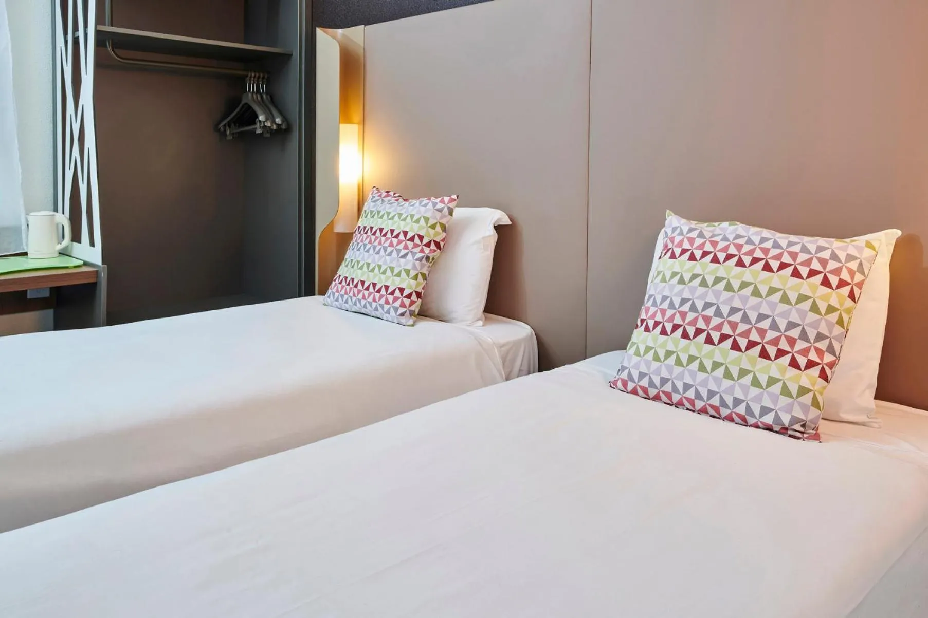 Twin Room in Campanile Hotel - Birmingham