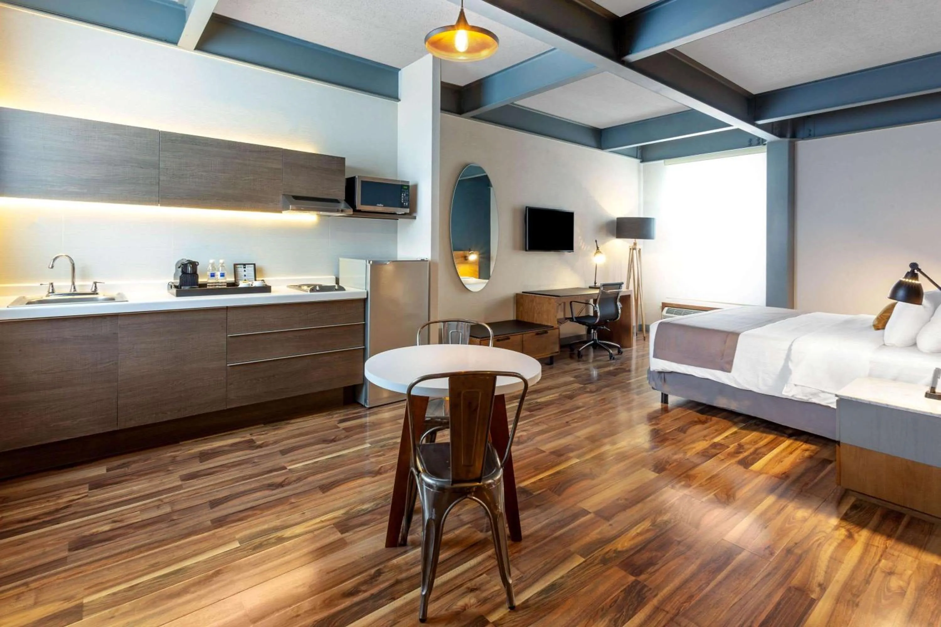 Junior King Suite - single occupancy - Non-Smoking in TRYP by Wyndham San Luis Potosi Hotel & Suites