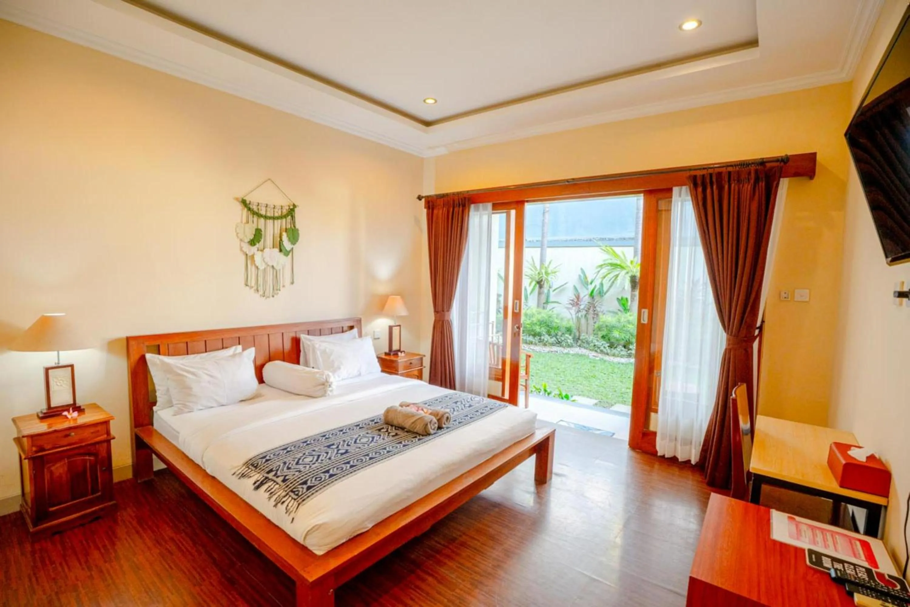 Deluxe Double Room in Sakura Guest House