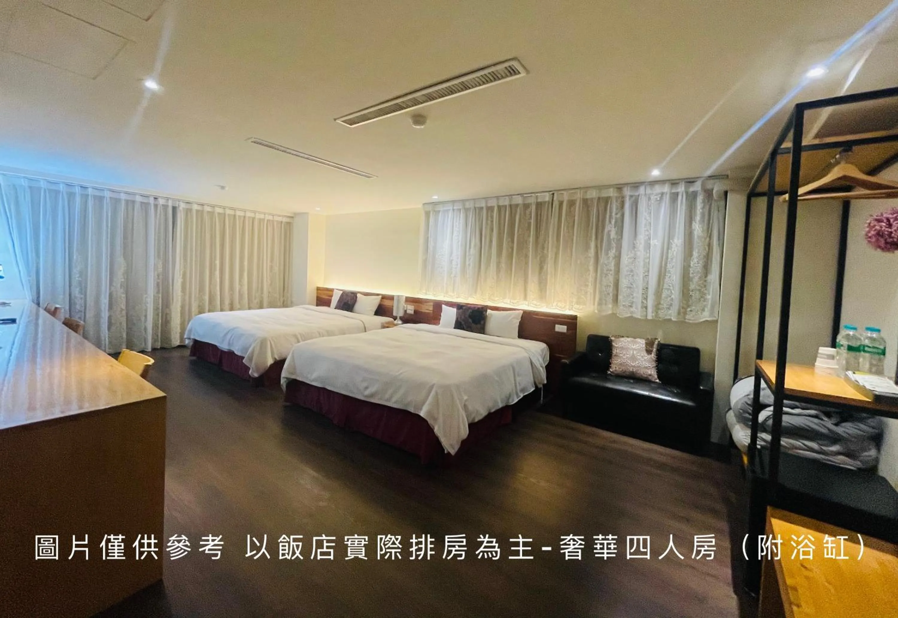 Luxury Quadruple Room in River Hotel
