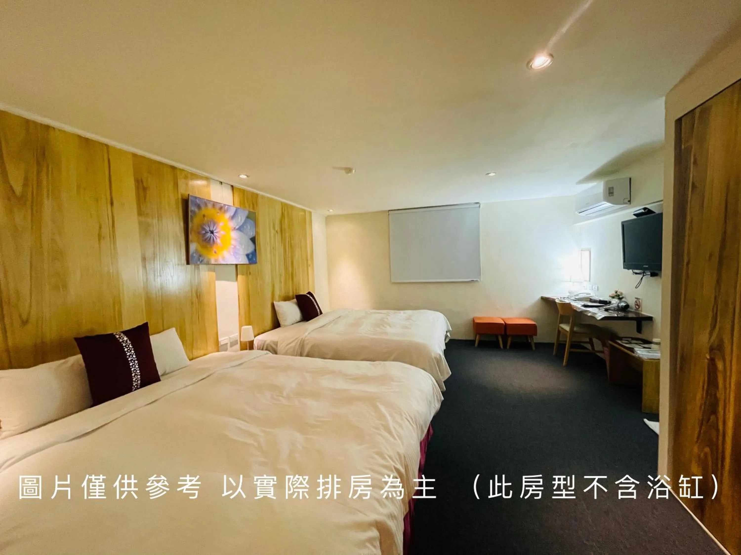 Deluxe Double or Twin Room in River Hotel