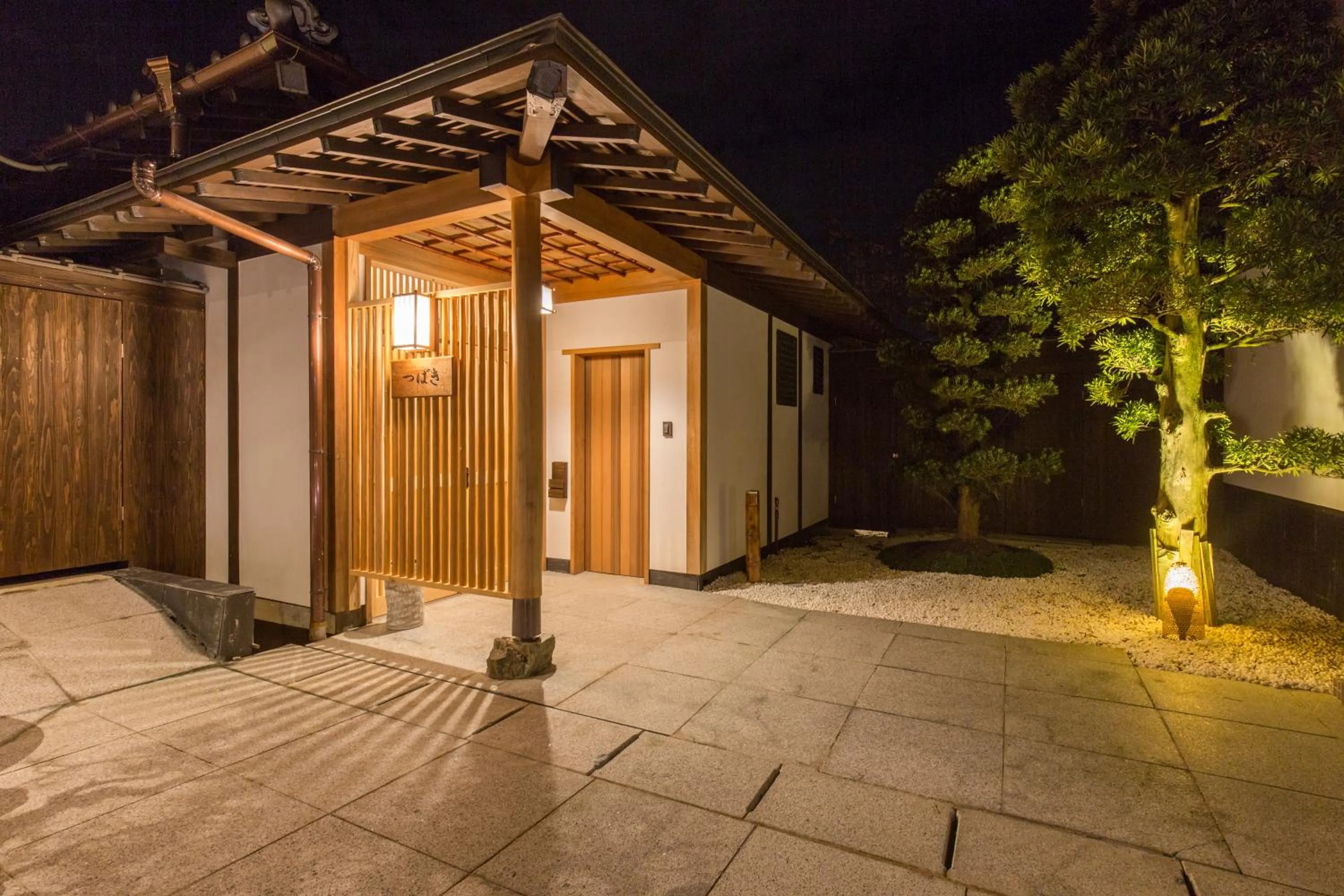 Western-Style Room with Tatami Area with Open-Air Bath - Annex - in Kannawaen