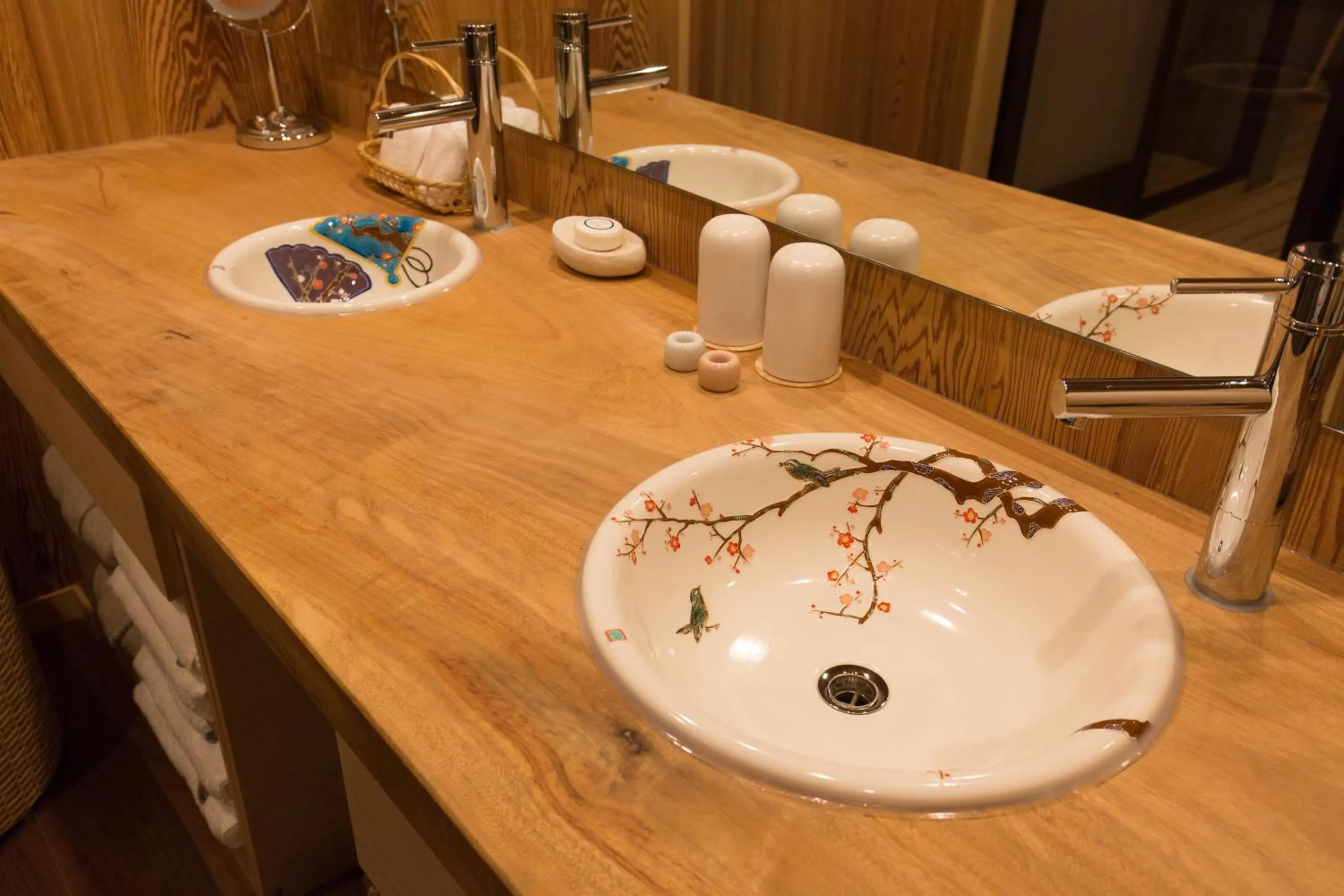 Deluxe Western-Style Room with Tatami Area with Open-Air Bath - Annex - in Kannawaen