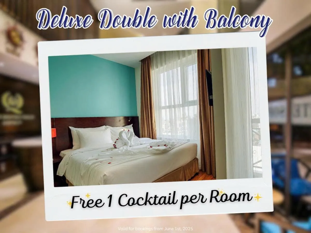 Deluxe Double – Free 01 Vietnamese Pan Bread for Stays 2+ Nights in Sofia Suite Hotel & Spa Danang - Free Draught Beer and 20 minute Spa per room