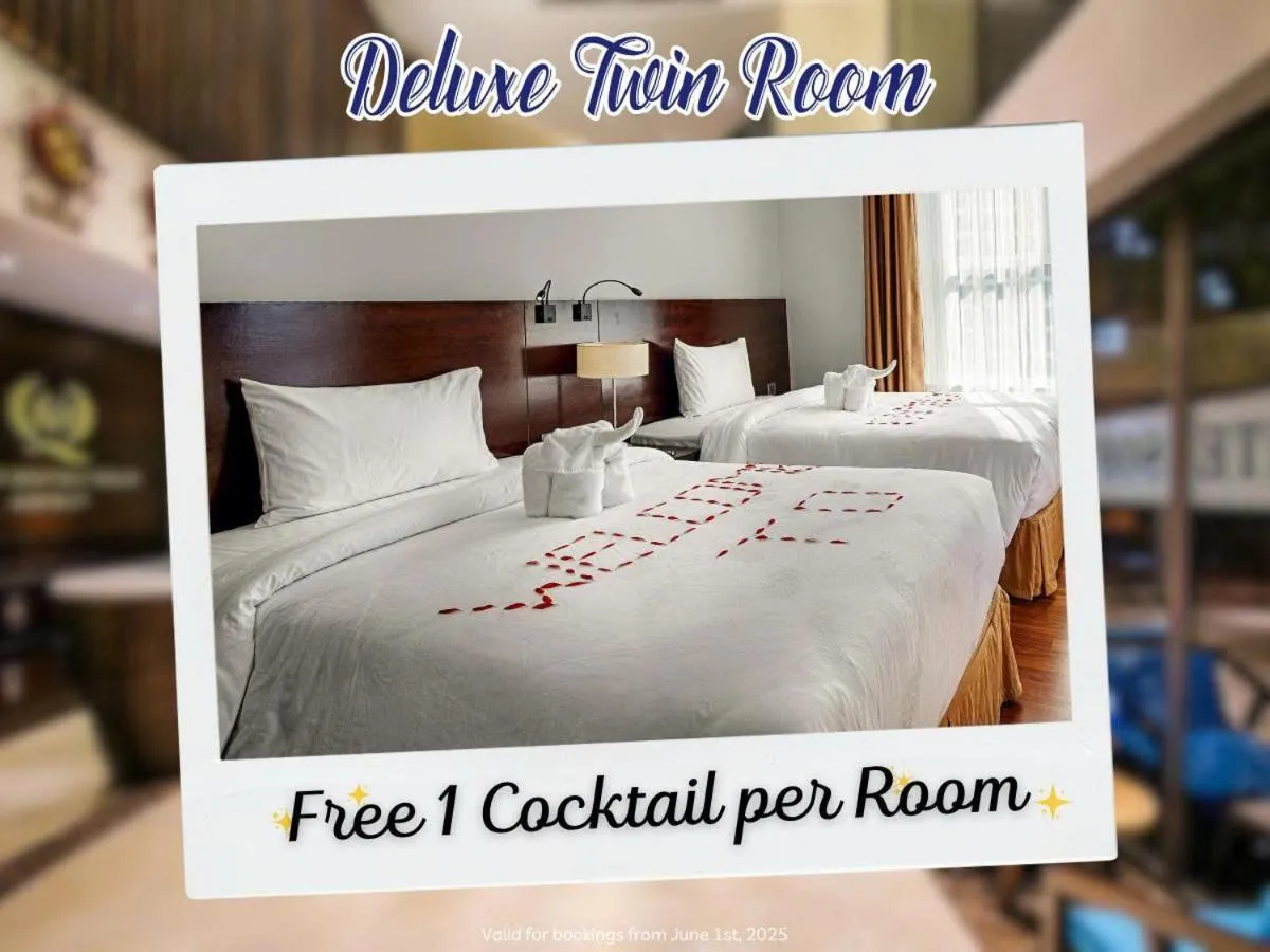 Deluxe Twin – Free 01 Vietnamese Pan Bread for Stays 2+ Nights in Sofia Suite Hotel & Spa Danang - Free Draught Beer and 20 minute Spa per room