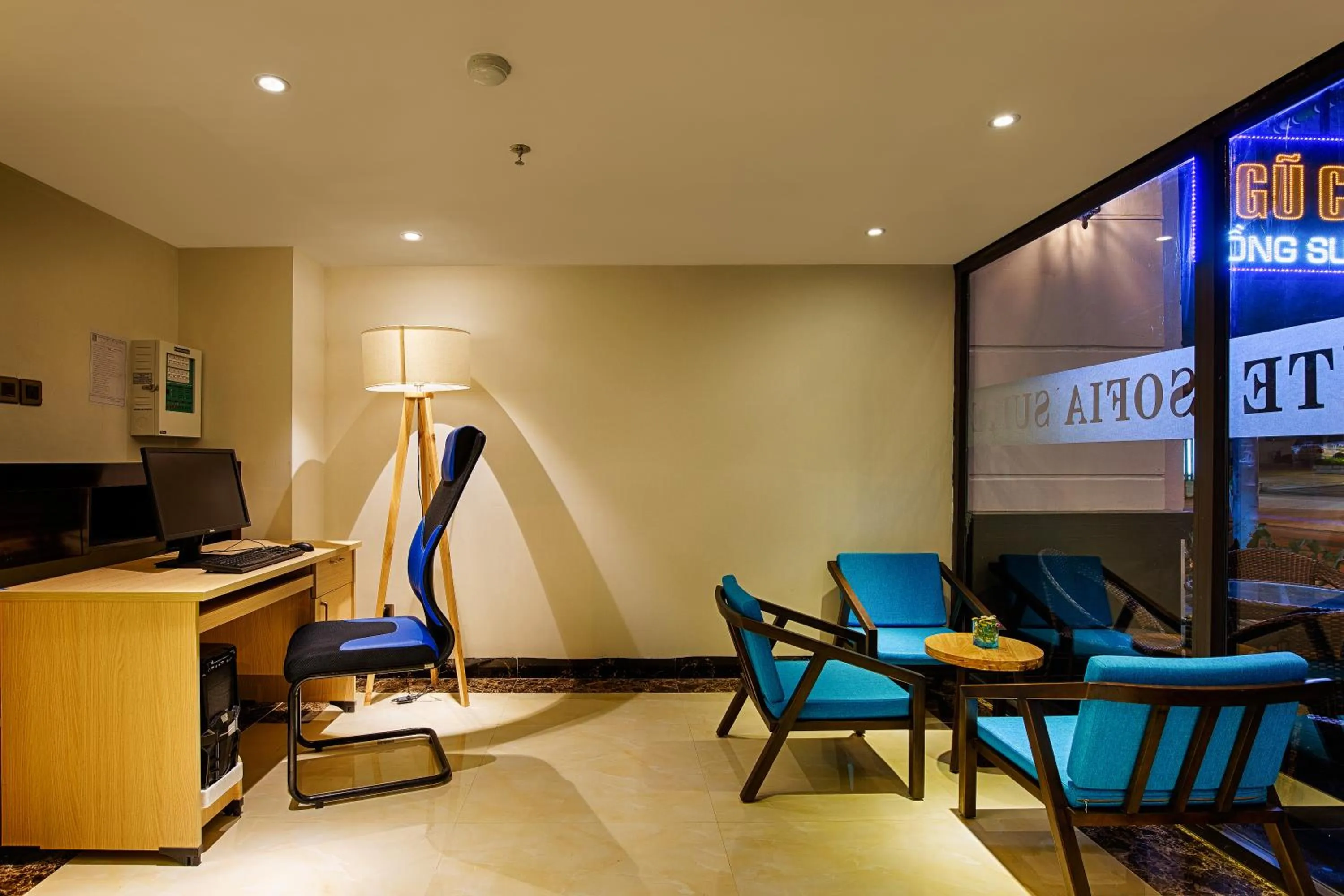 Lobby or reception in Sofia Suite Hotel & Spa Da Nang - Free 01 Draught Beer and 20-minute Spa per Room