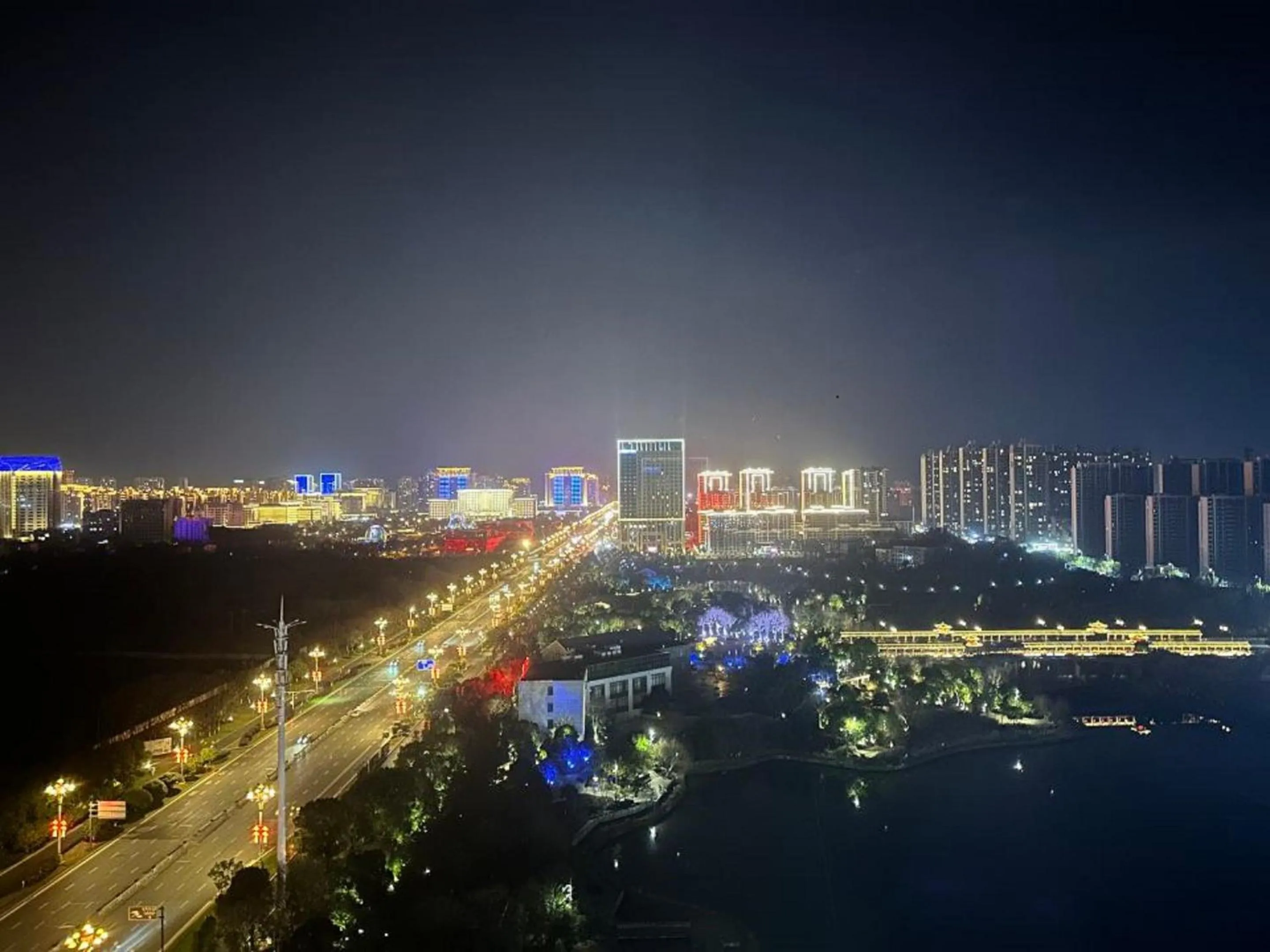 Deluxe King Room in Wanda Realm Shangrao